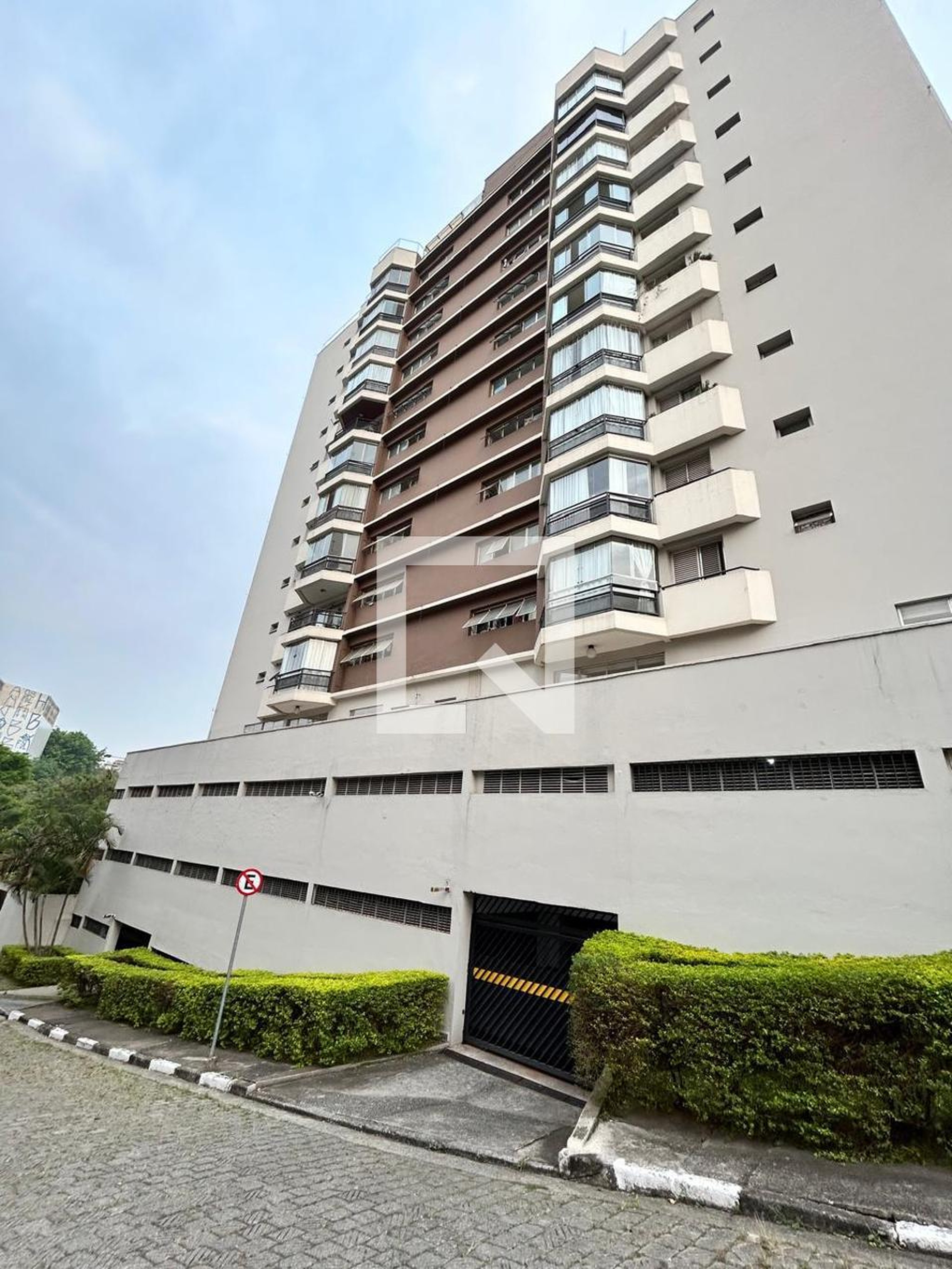 Fachada Condomínio Hilal e Jabour