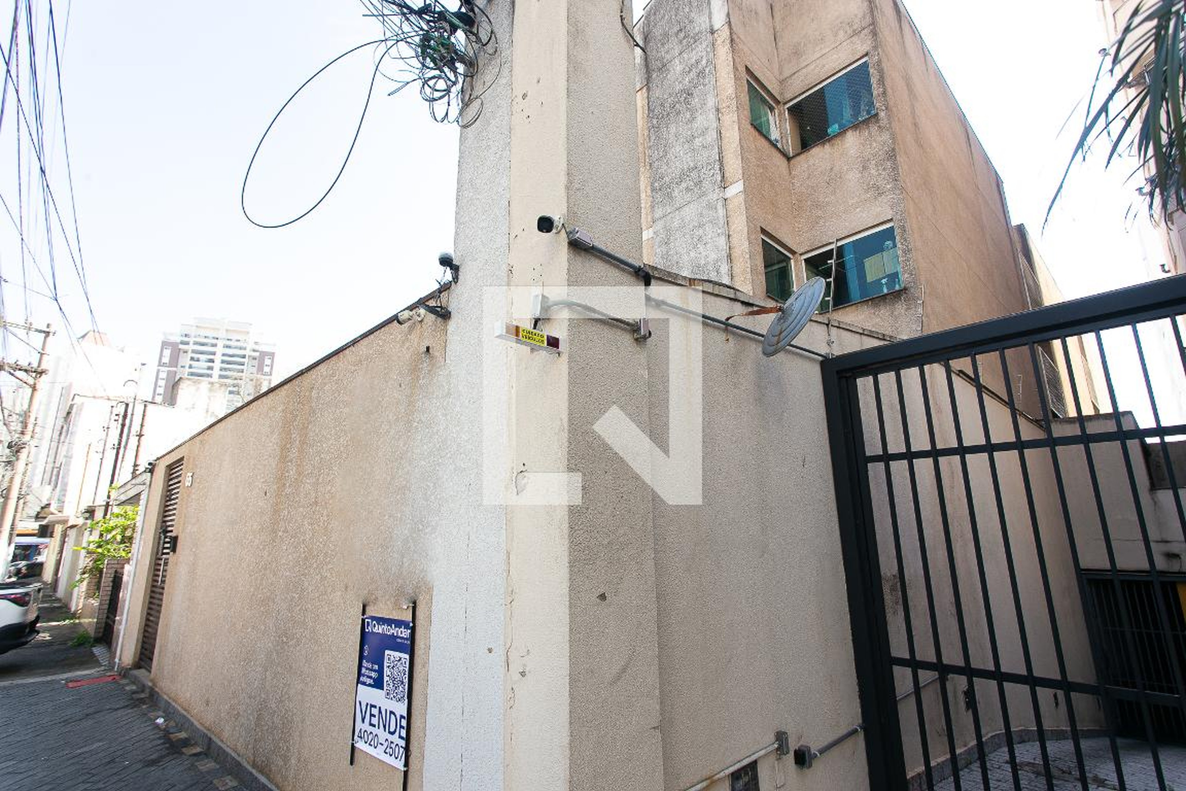 Fachada Condomínio Maniatuba