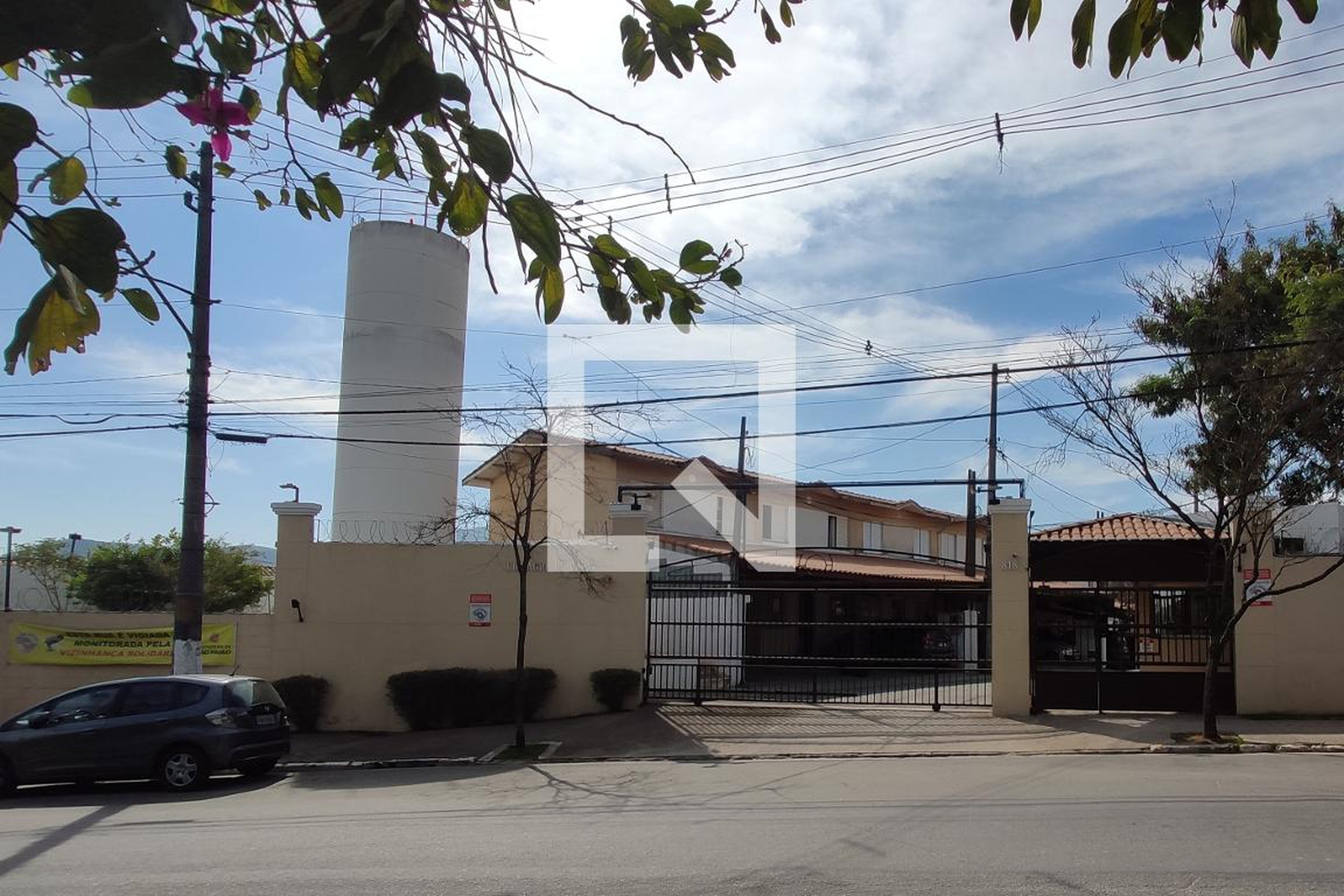 Fachada Condomínio Fechado