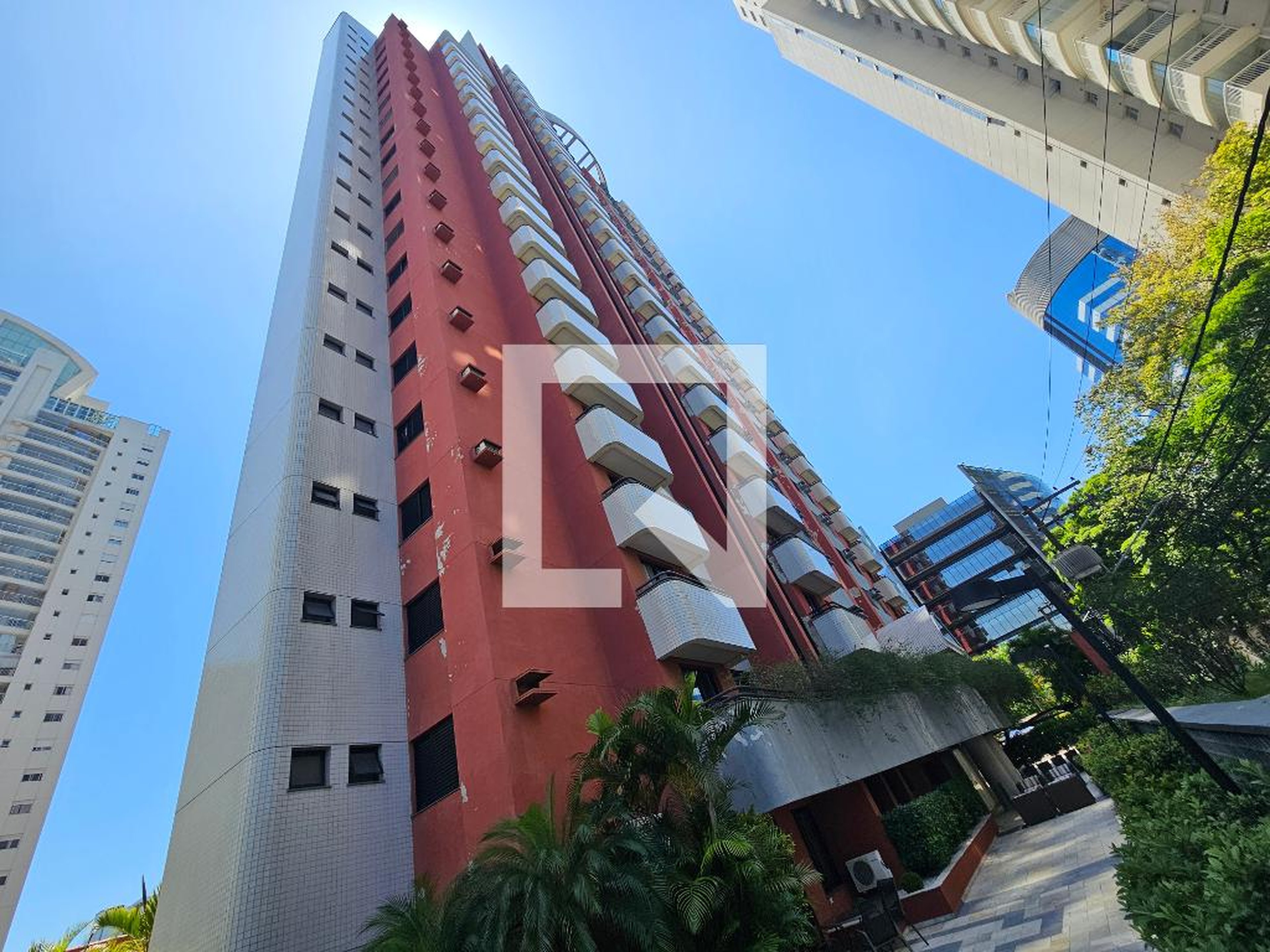 Fachada do Prédio Condomínio Flat Mercure