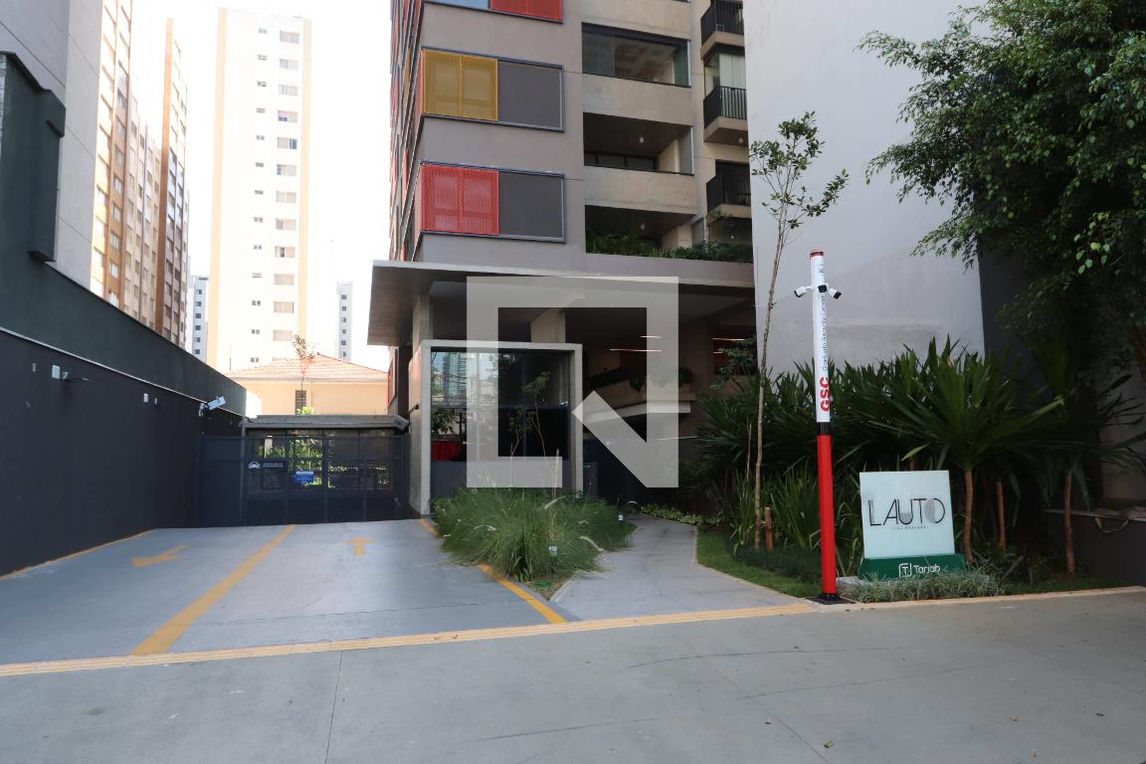 Entrada - Lauto Vila Mariana by Tarjab