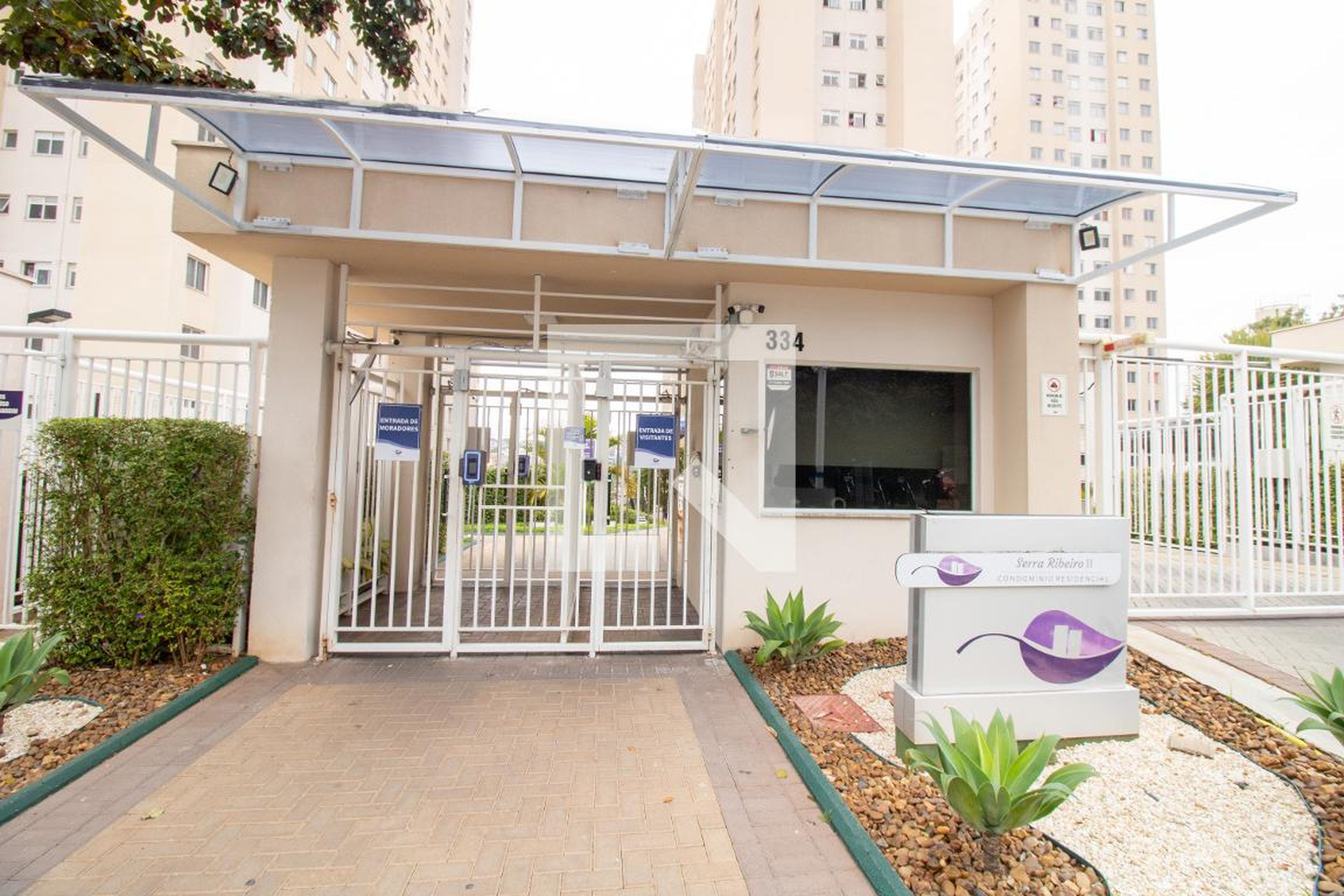 Fachada Condomínio em Rua Doutor José Serra Ribeiro, 335