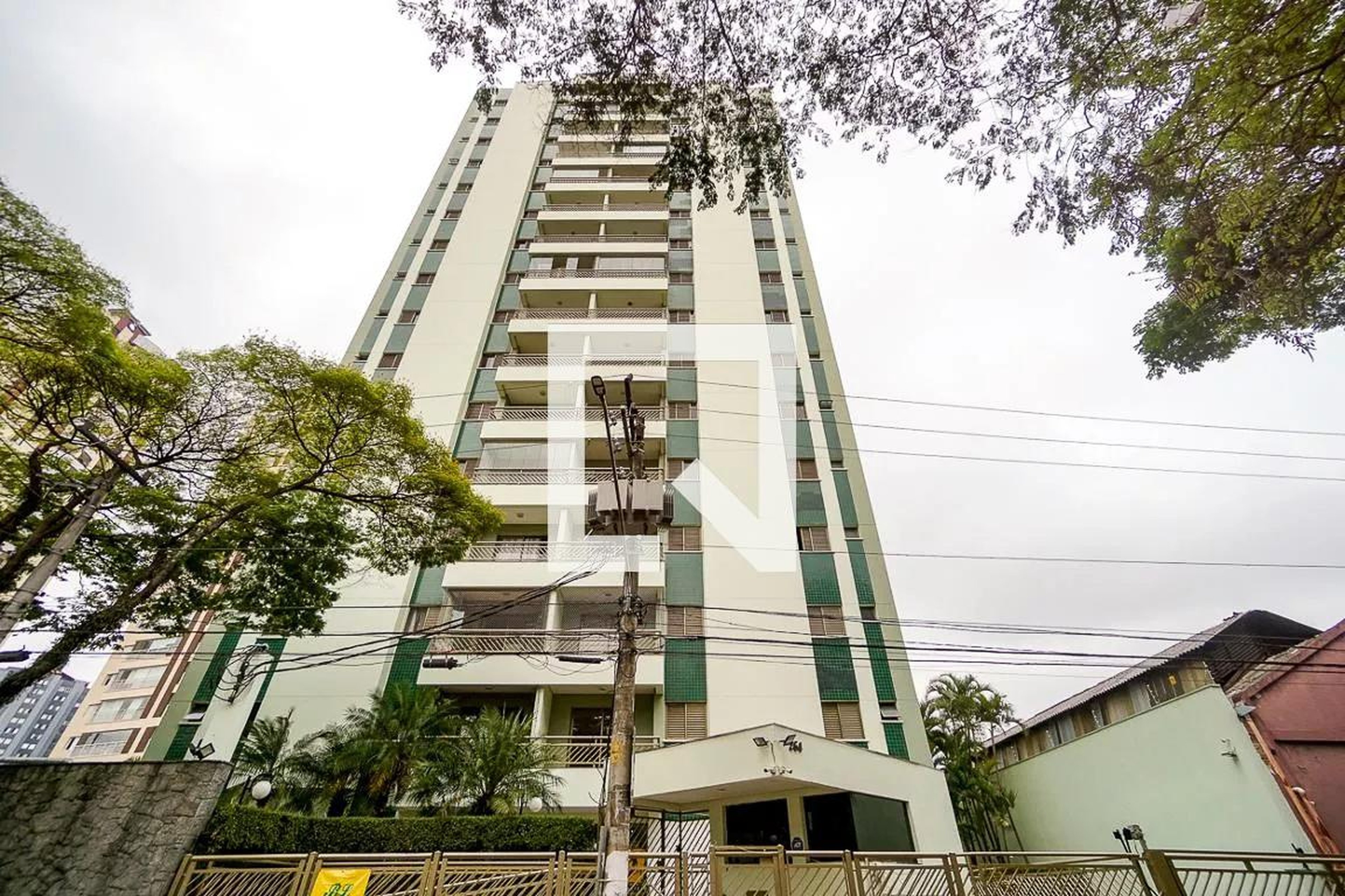 Fachada Condomínio em Rua Padre Antônio de Sá, 274