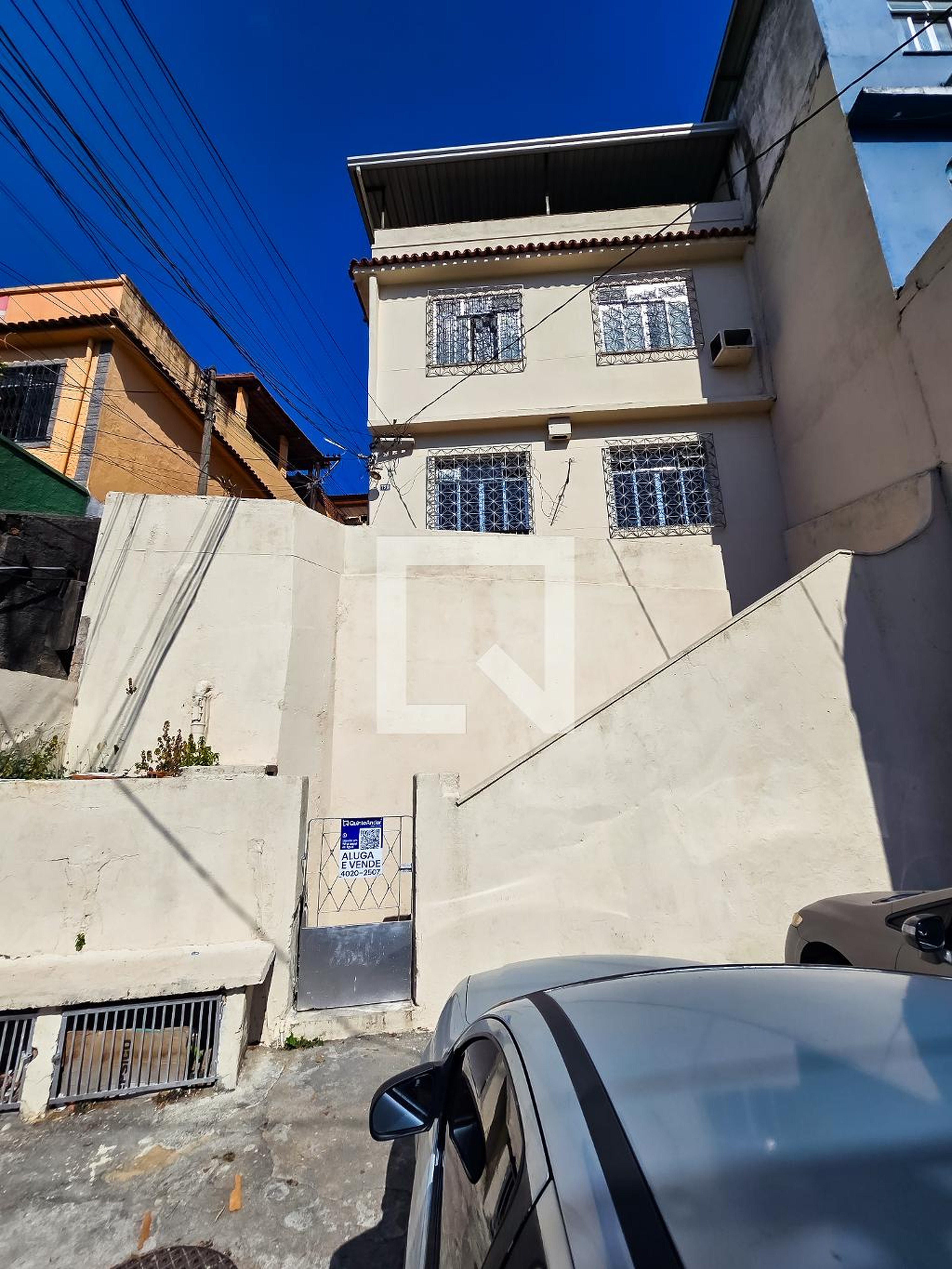 Fachada Condomínio em Rua Clarimundo de Melo, 759