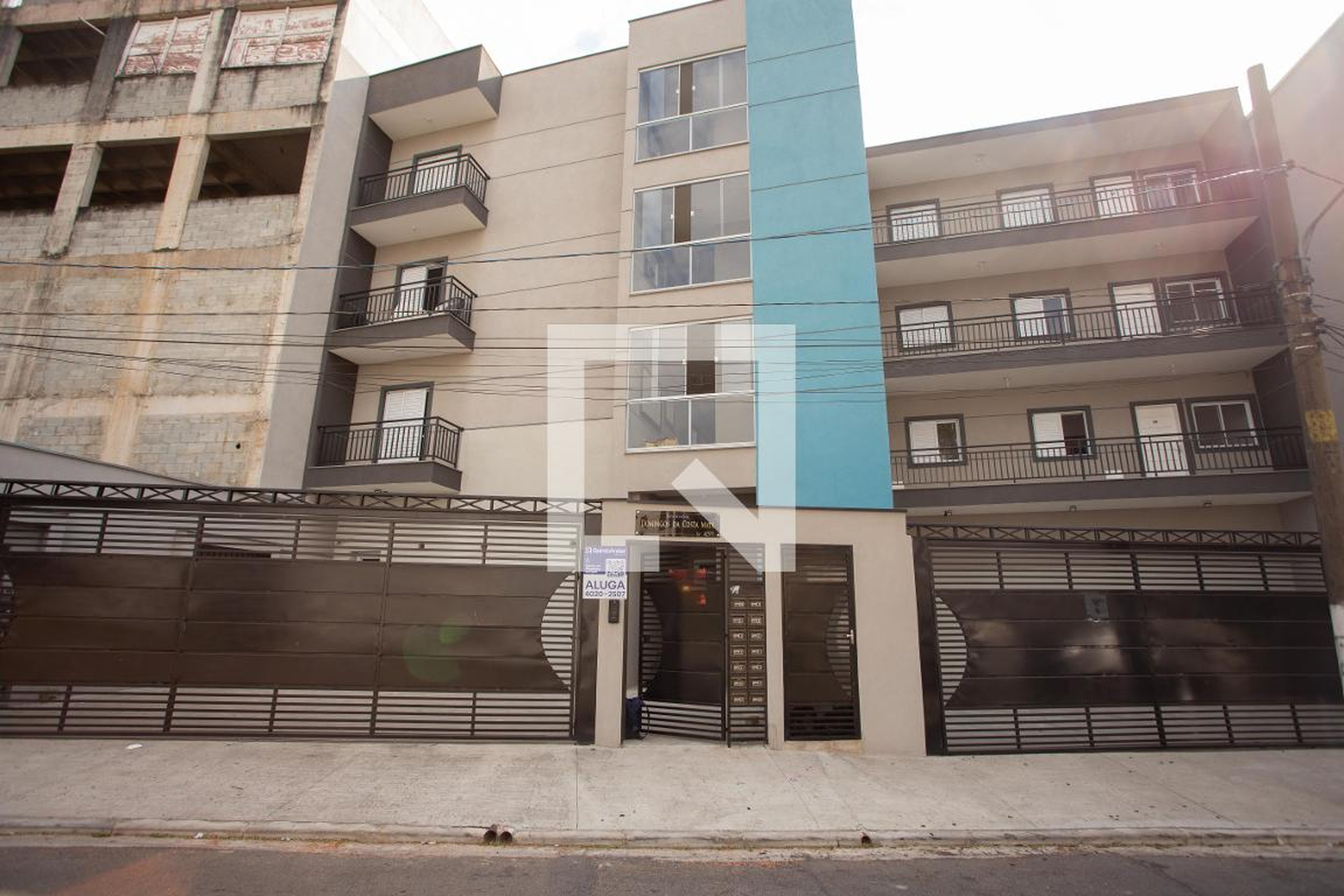 Fachada Condomínio em Rua Domingos da Costa Mata, 449