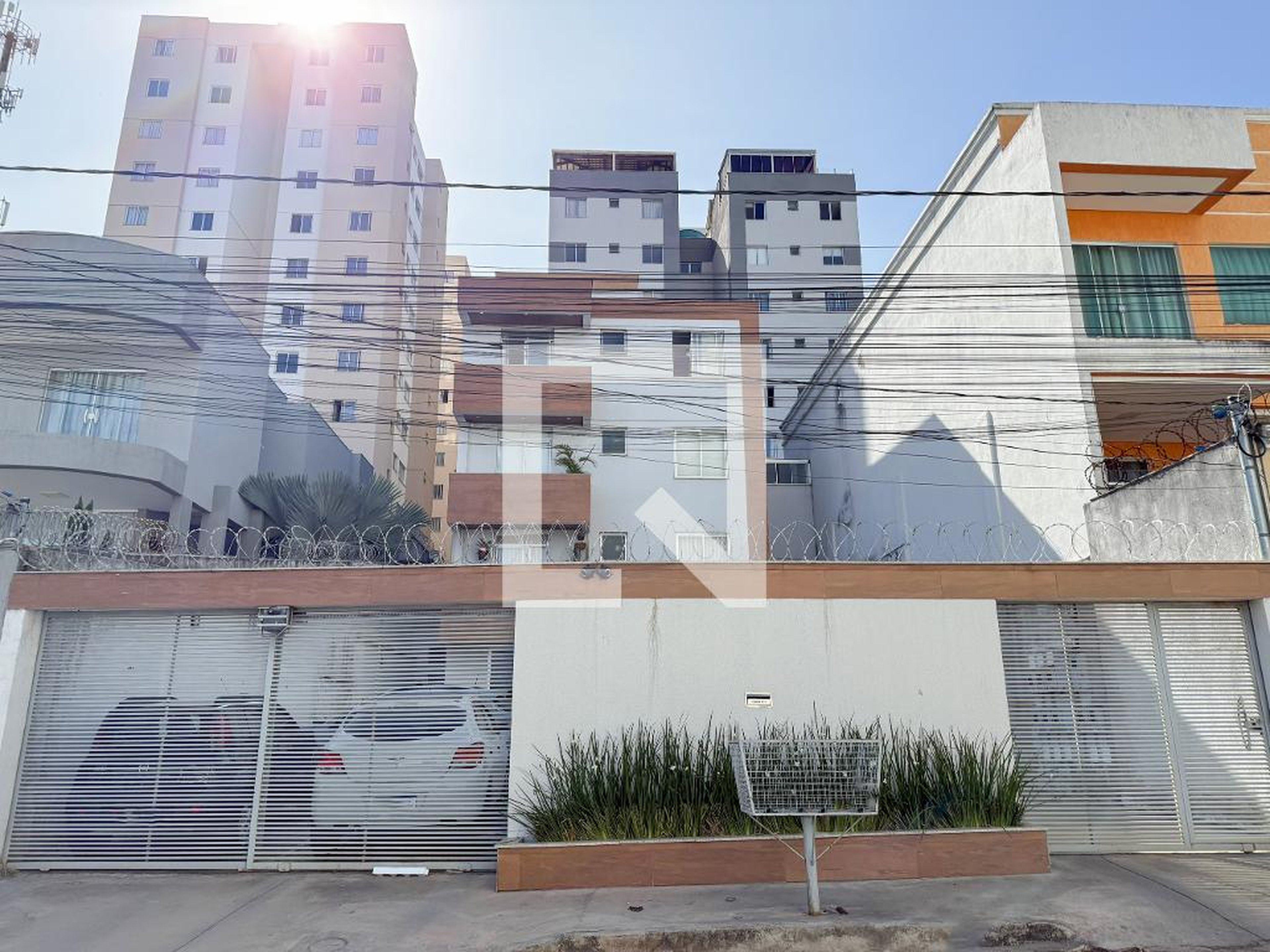 Fachada Condomínio em Rua Sofía, 165