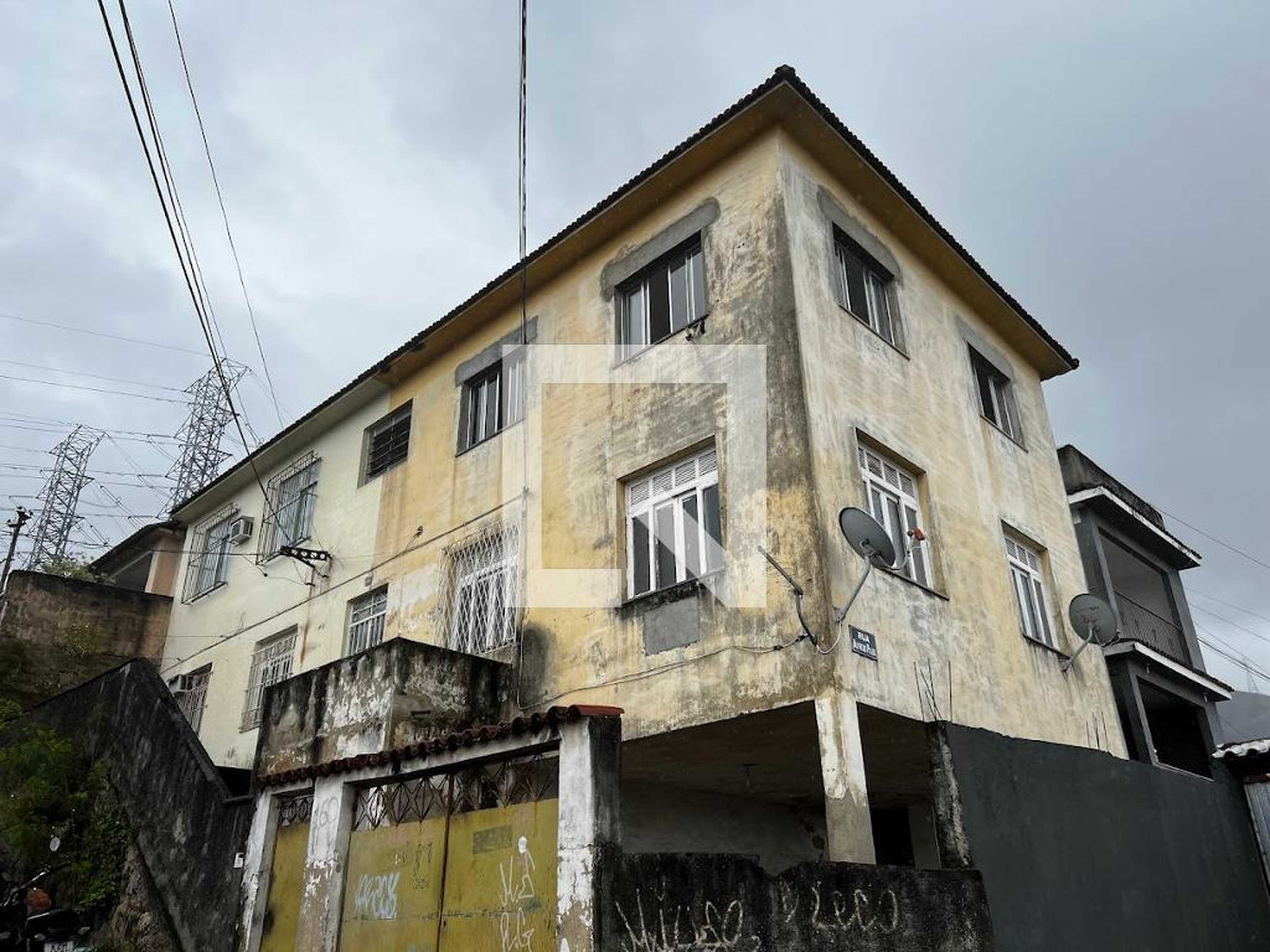 Fachada Condomínio em Rua Engenheiro Morsing, 160