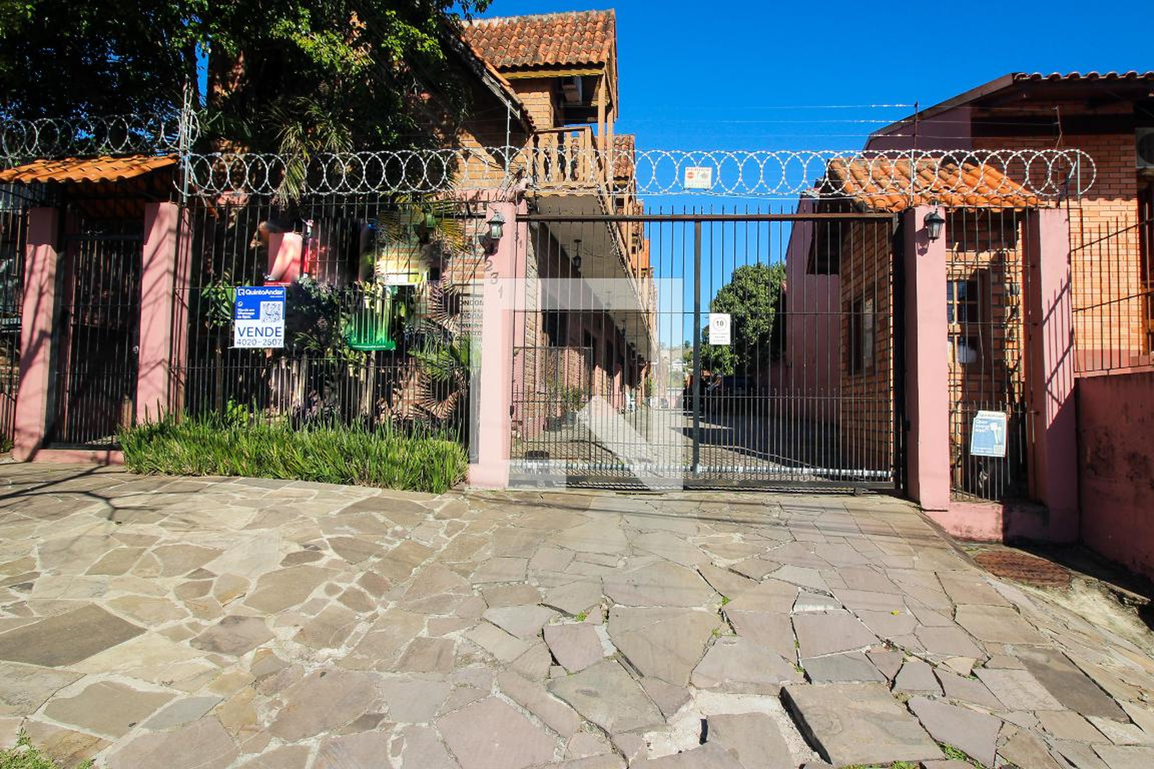 Fachada do condomínio Condomínio Horizontal Nossa Senhora da Glória