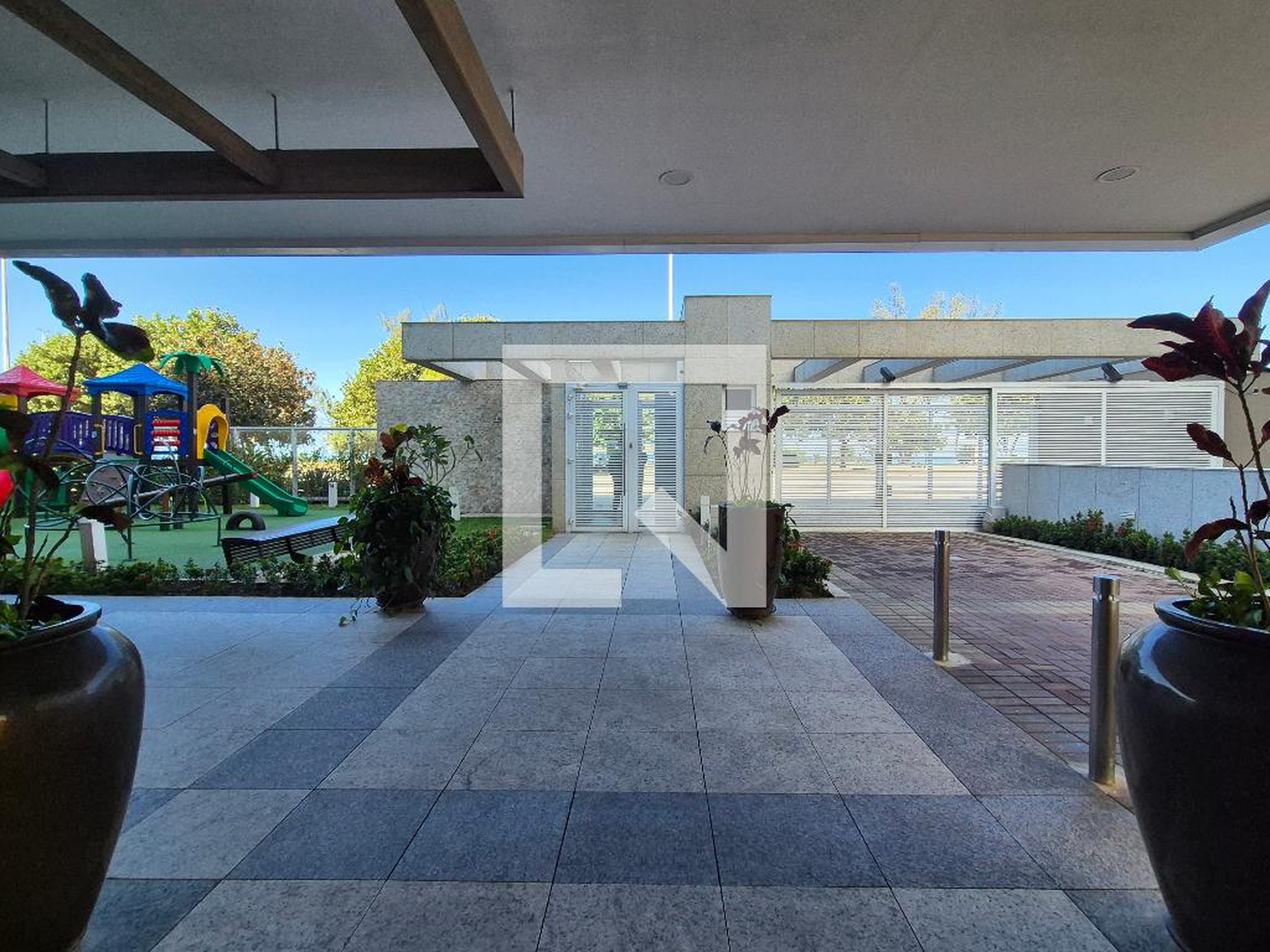 Entrada - Oceana Waterfront Residence