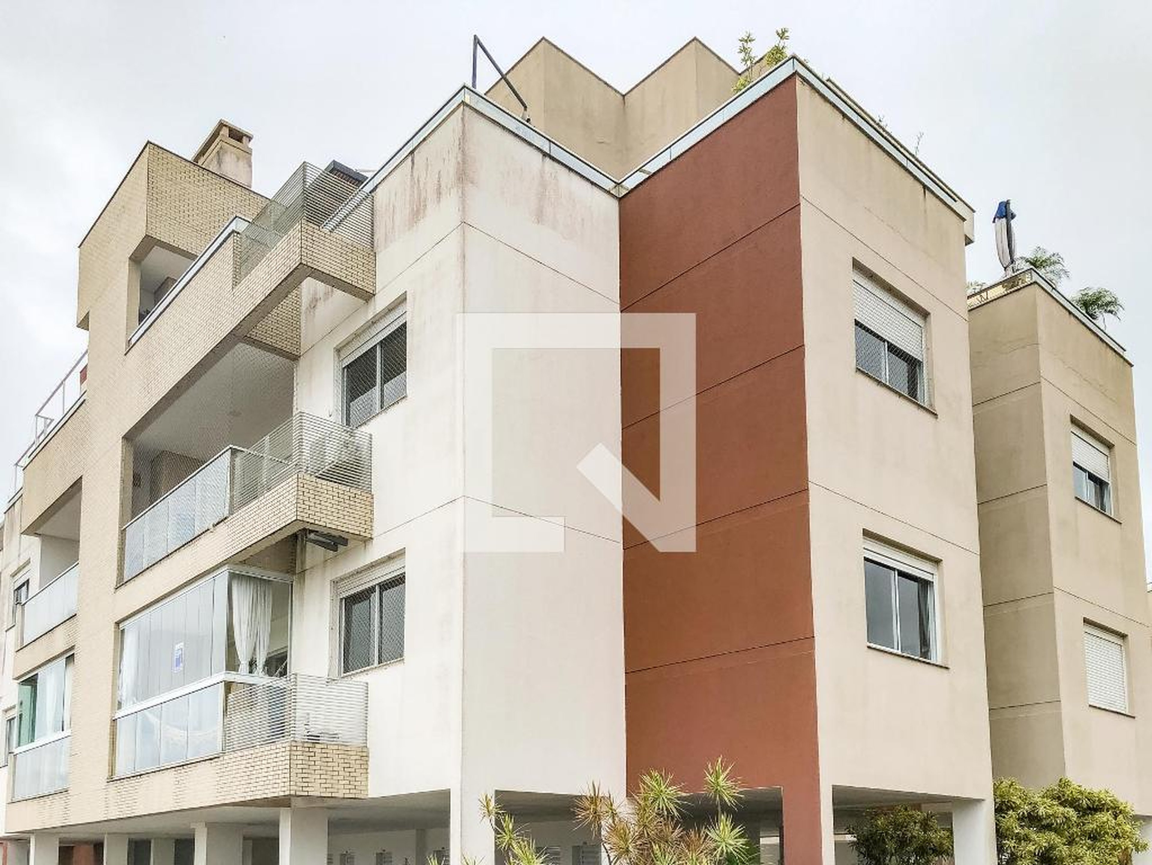 Fachada Condomínio Palm Beach Residence