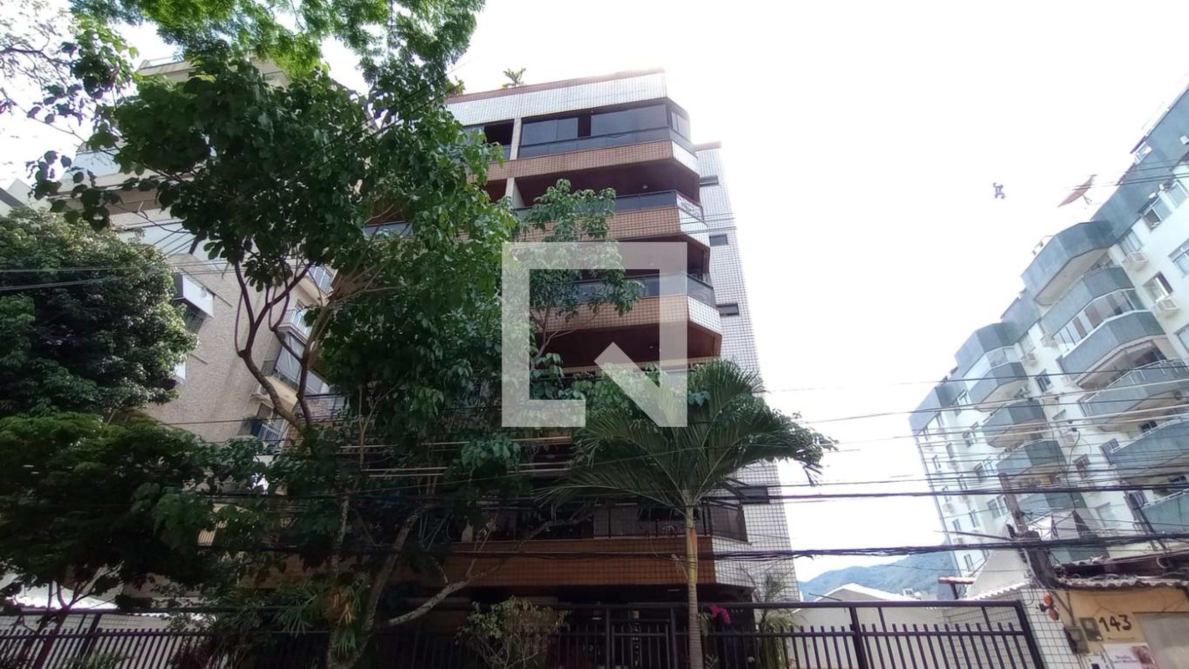 Fachada Edifício Residencias La Defense