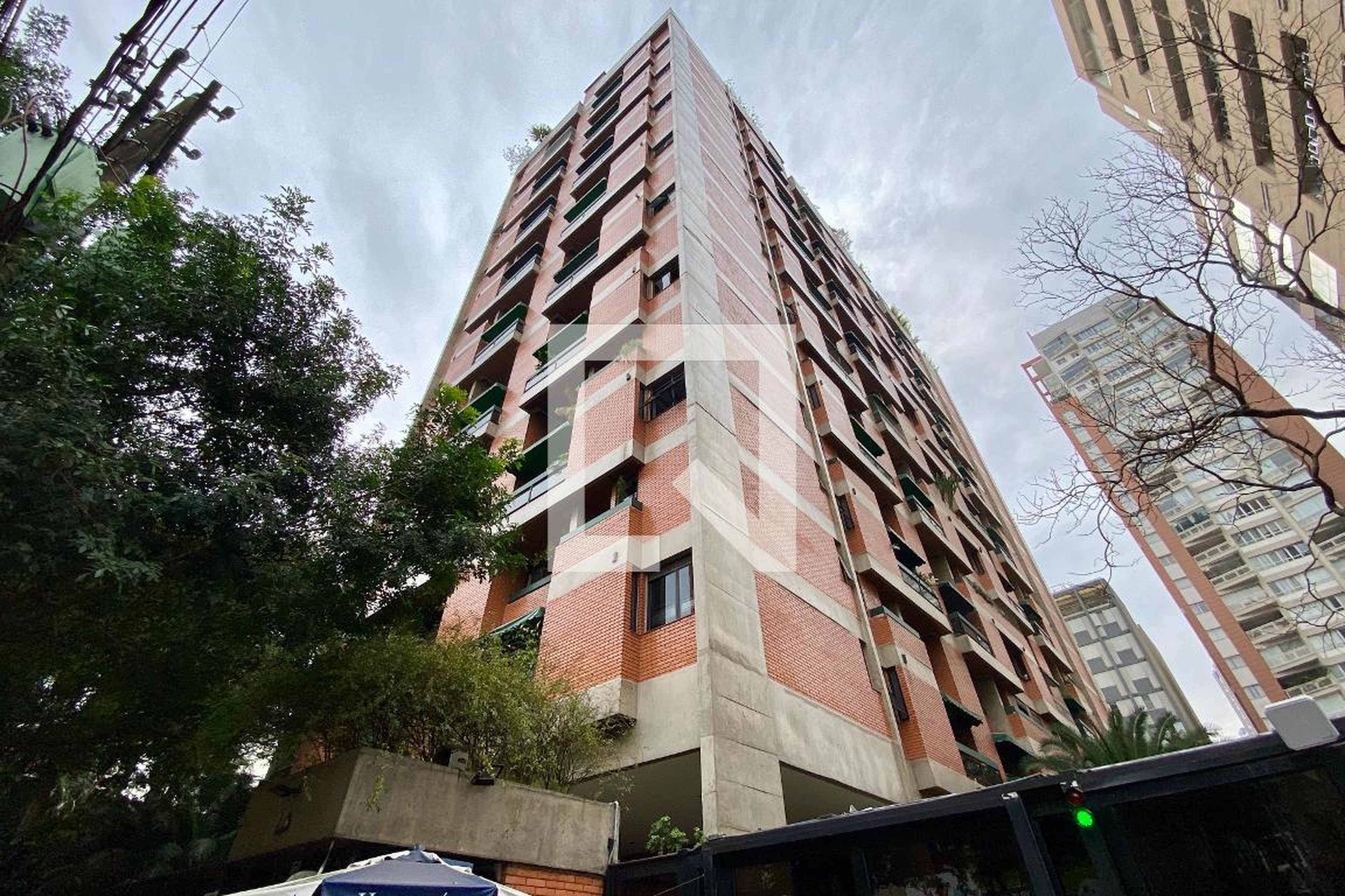 Fachada Condomínio Loft Pinheiros