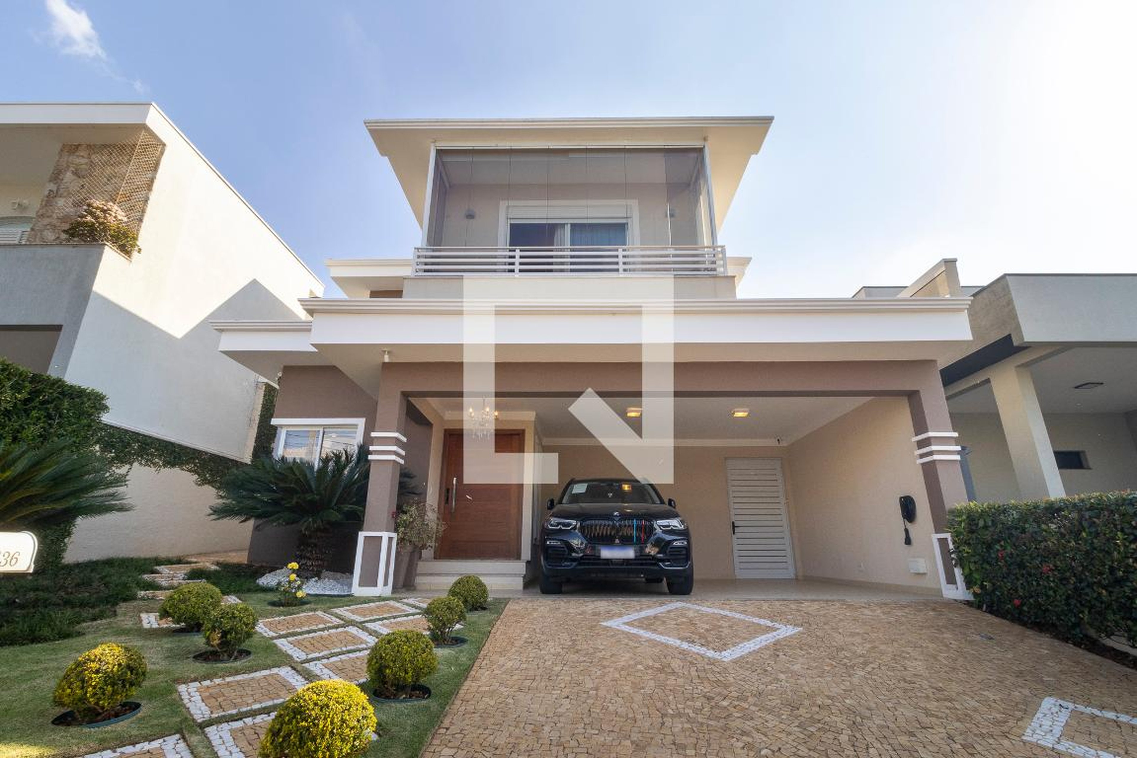 Fachada Condomínio em Rua Affonso da Fonseca Valverde, 36