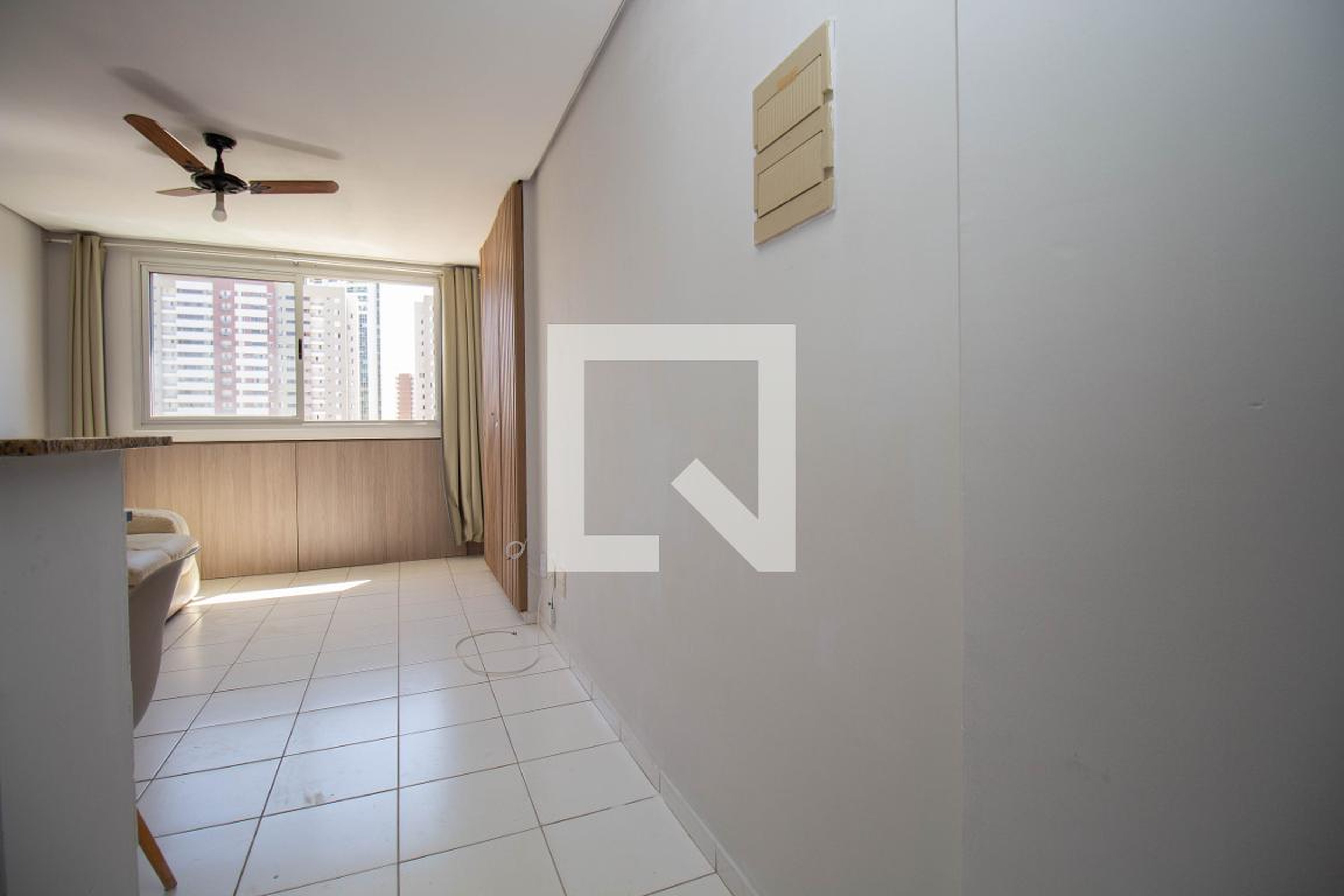 Hall de Entrada Condomínio em Avenida Sibipiruna, 5