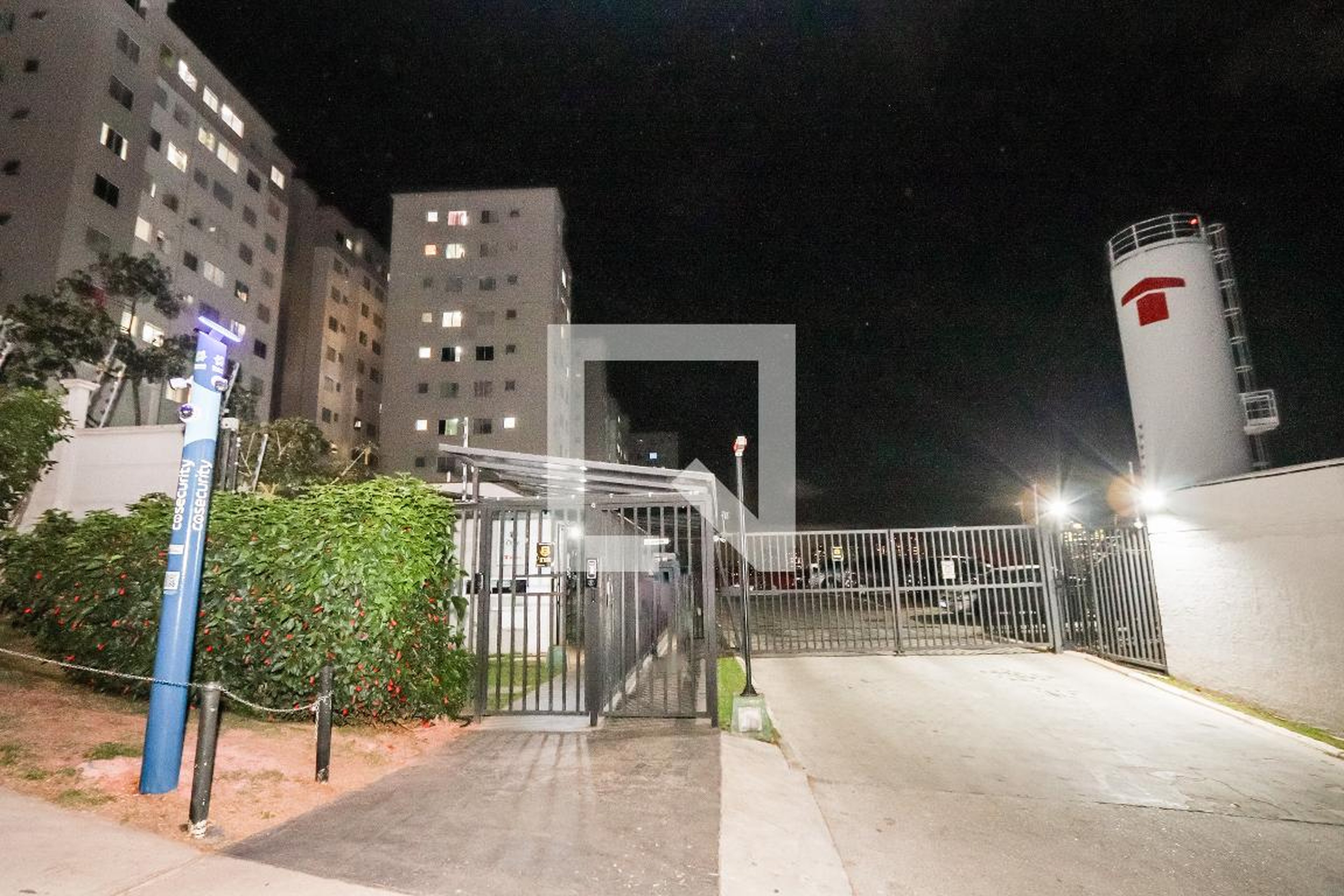 Fachada do Prédio Condomínio em Rua Emília Pilon, 55