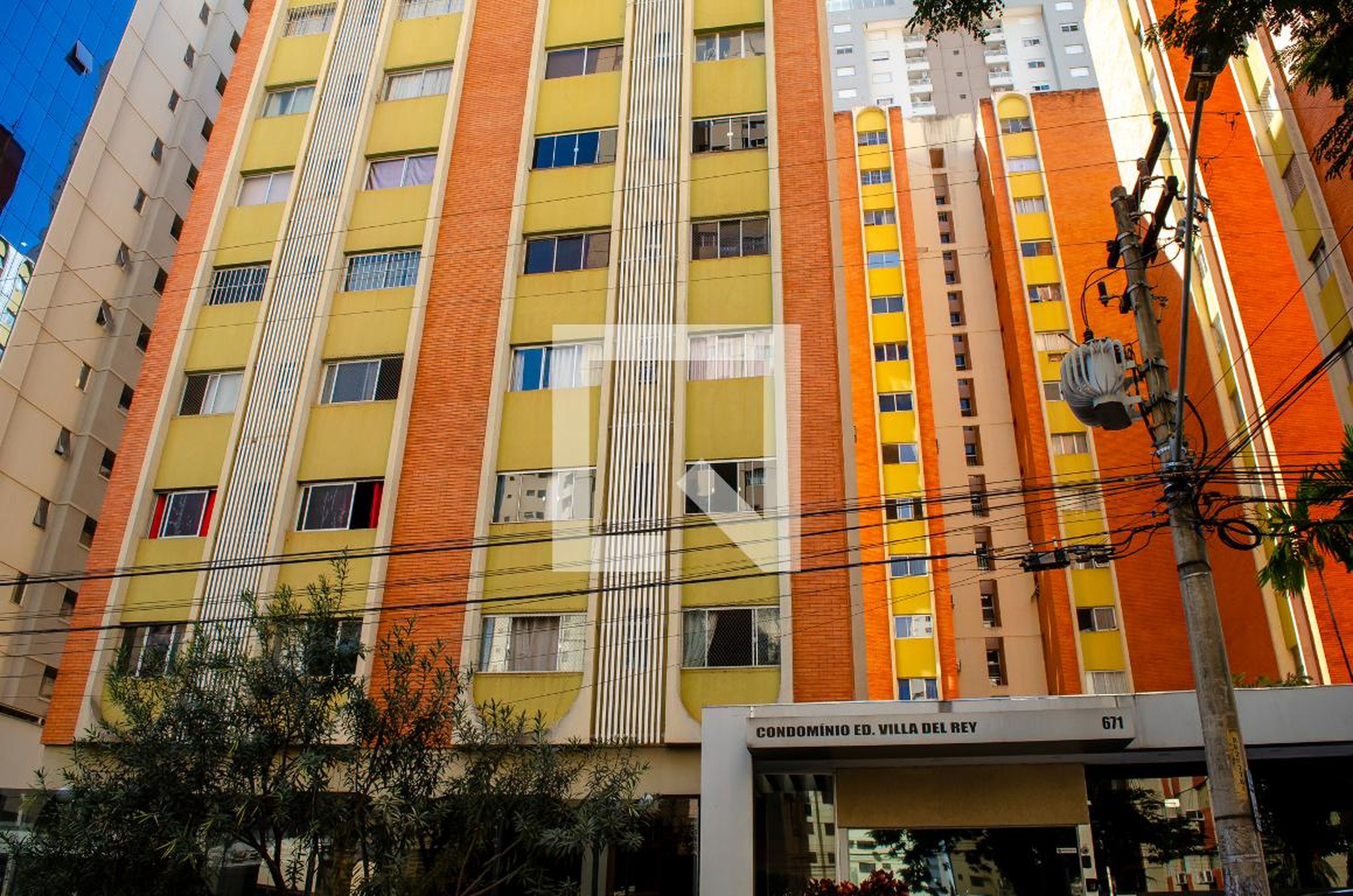 Fachada Condomínio em Avenida T-4, 303