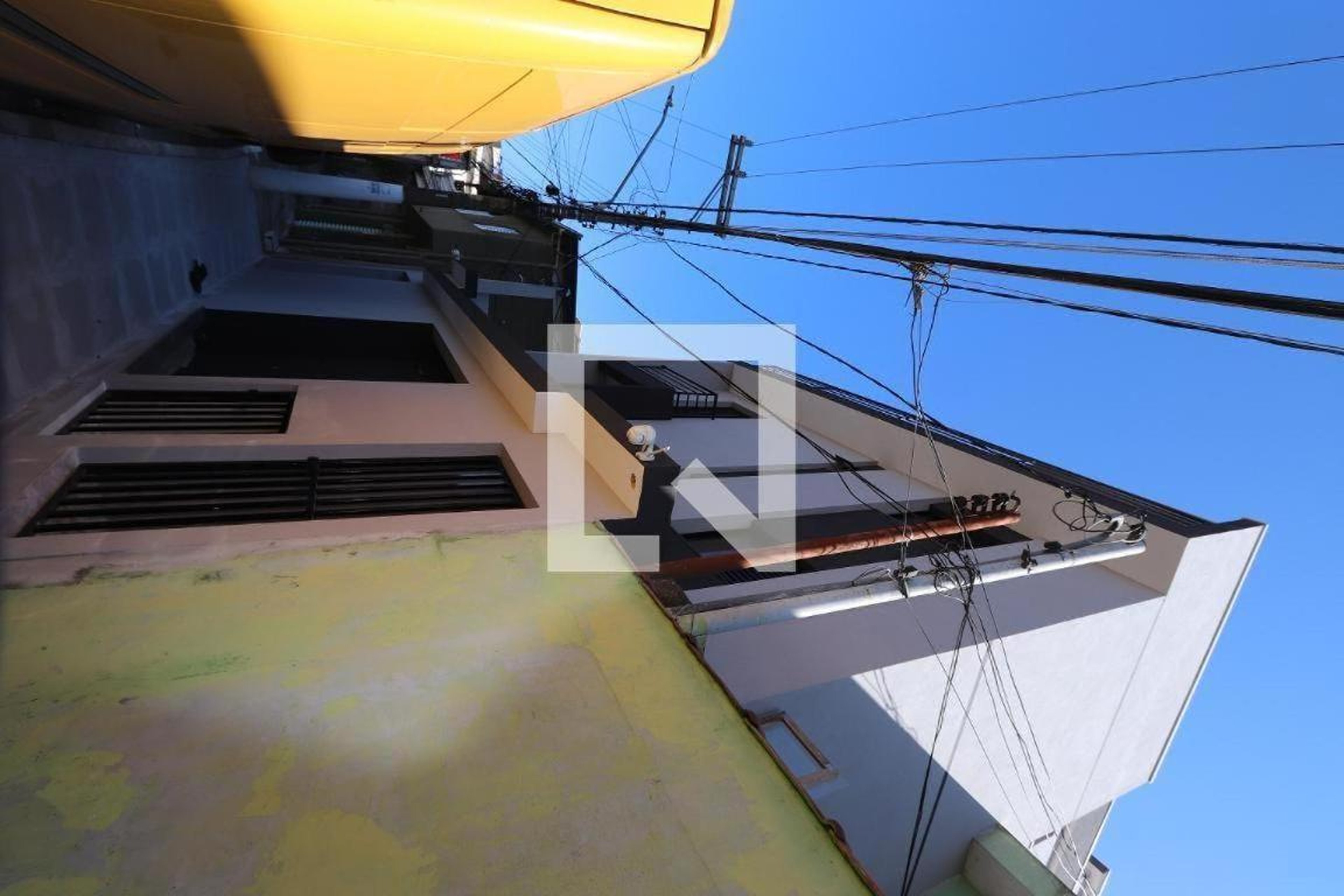 Fachada Condomínio em Rua Simplício Mendes, 120