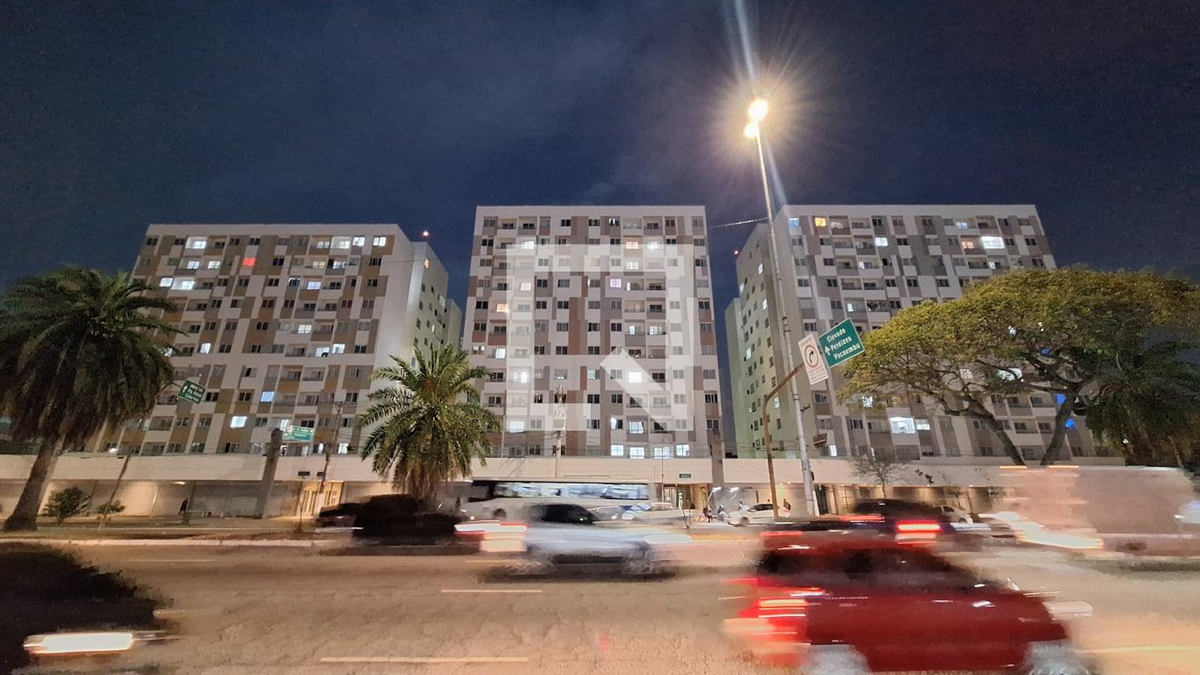 Fachada Condomínio em Avenida Doutor Abraão Ribeiro, 10