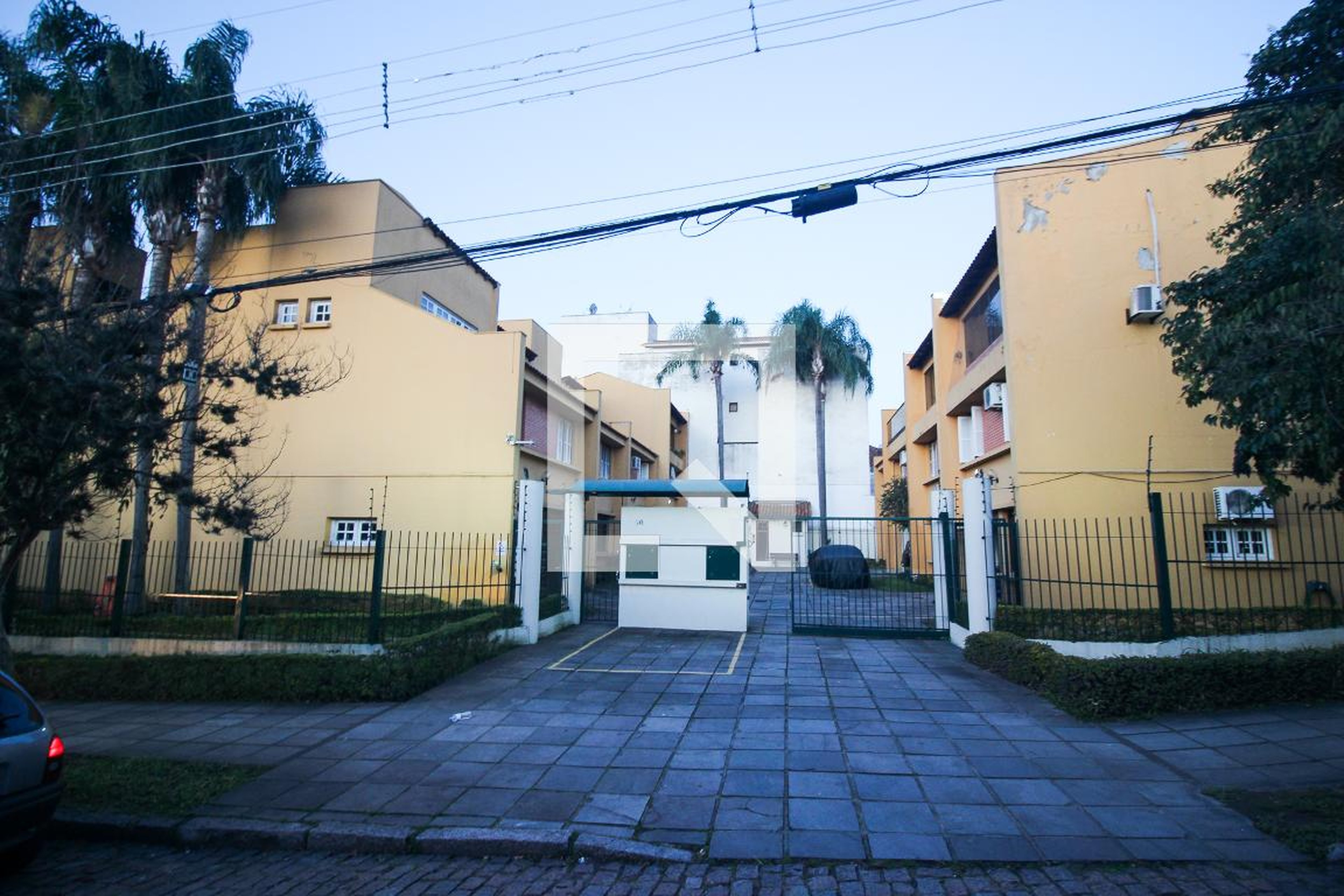 Fachada do condomínio Condomínio em Rua General Gomes Carneiro, 80
