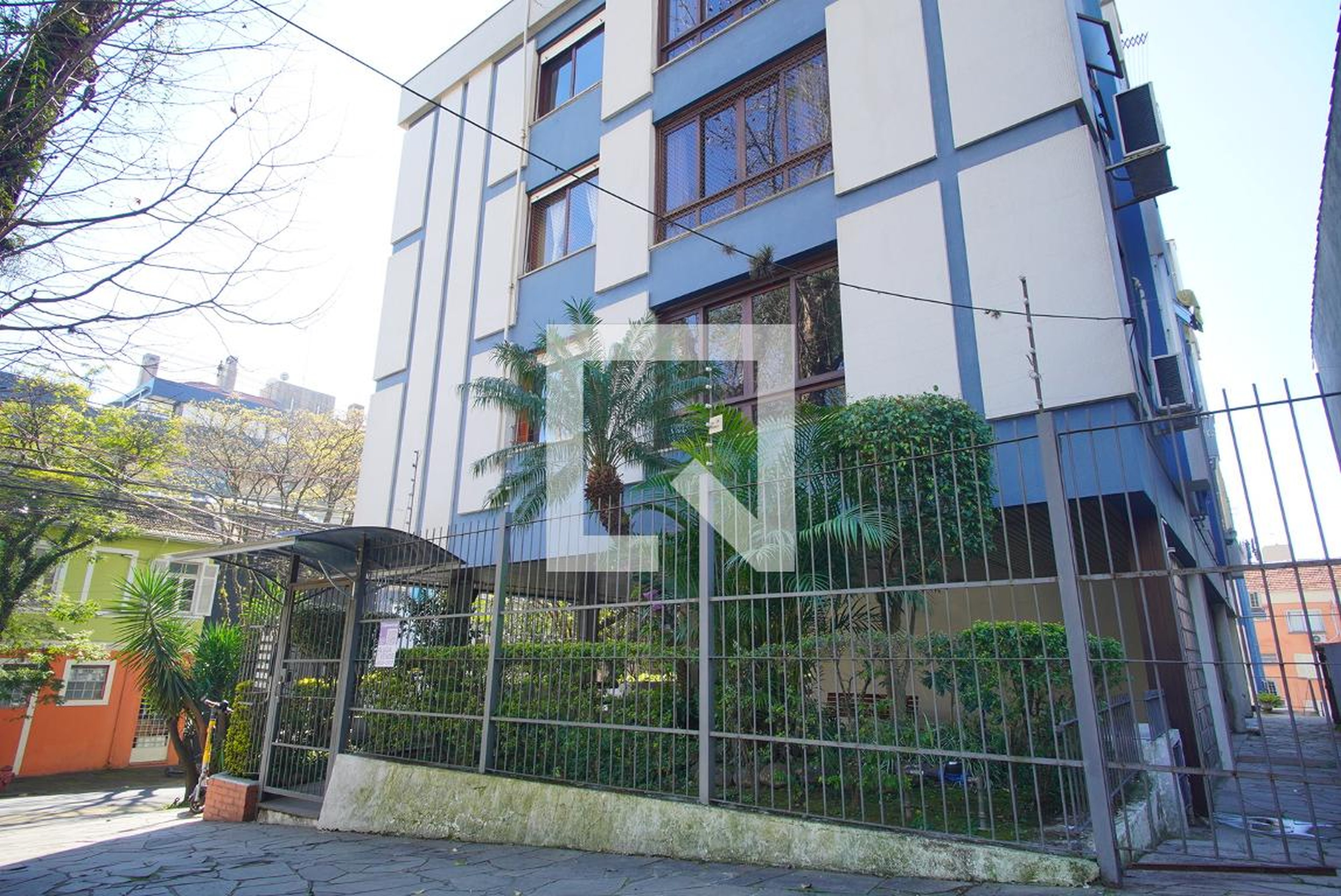 Fachada Condomínio em Rua Eudoro Berlink, 435