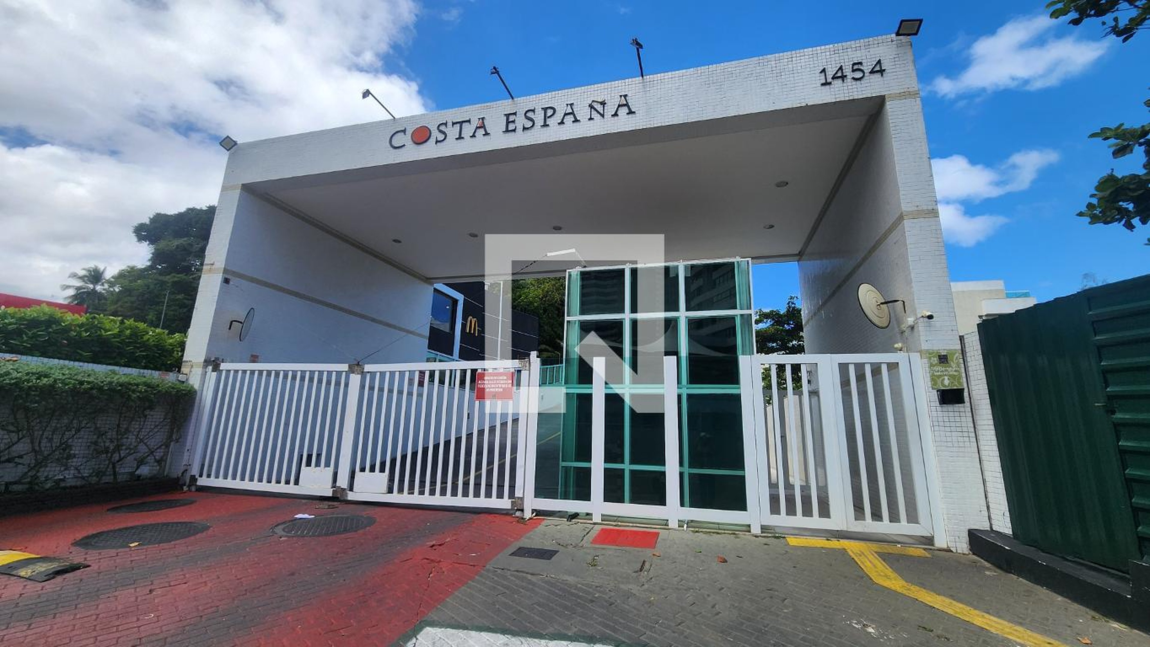 Fachada Condomínio Costa España