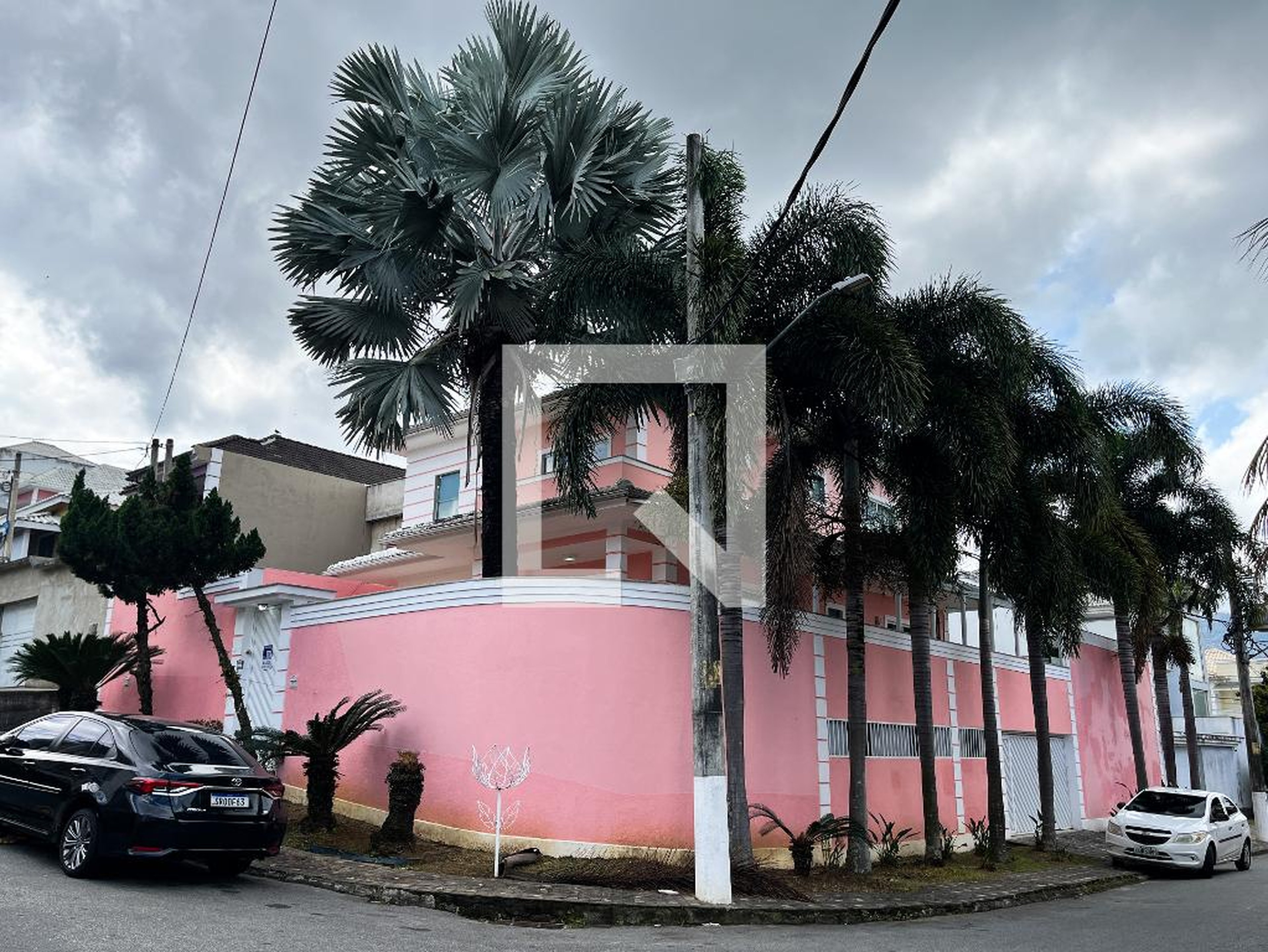 Fachada Condomínio em Estrada do Mendanha, 13