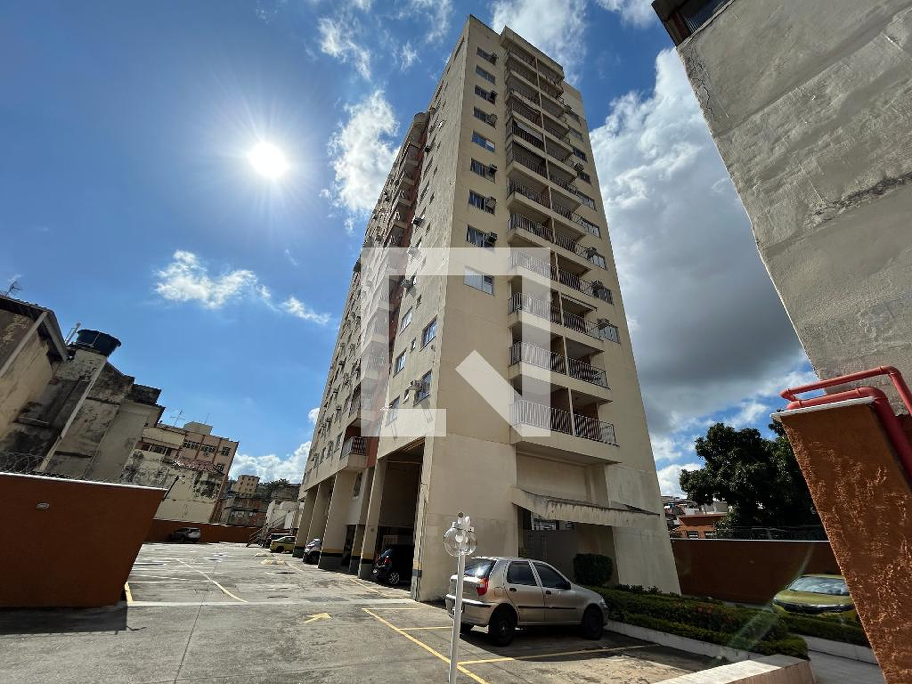 Fachada do Prédio Condomínio Milos