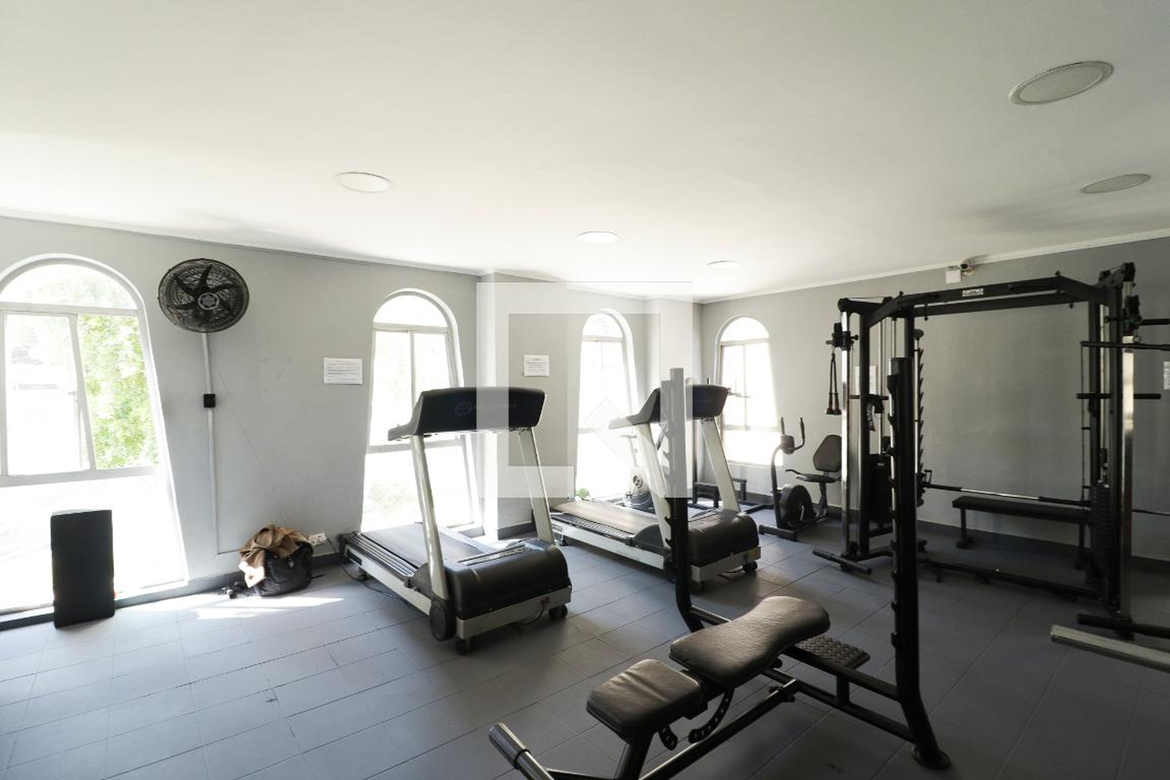 Academia - Chateau Royal