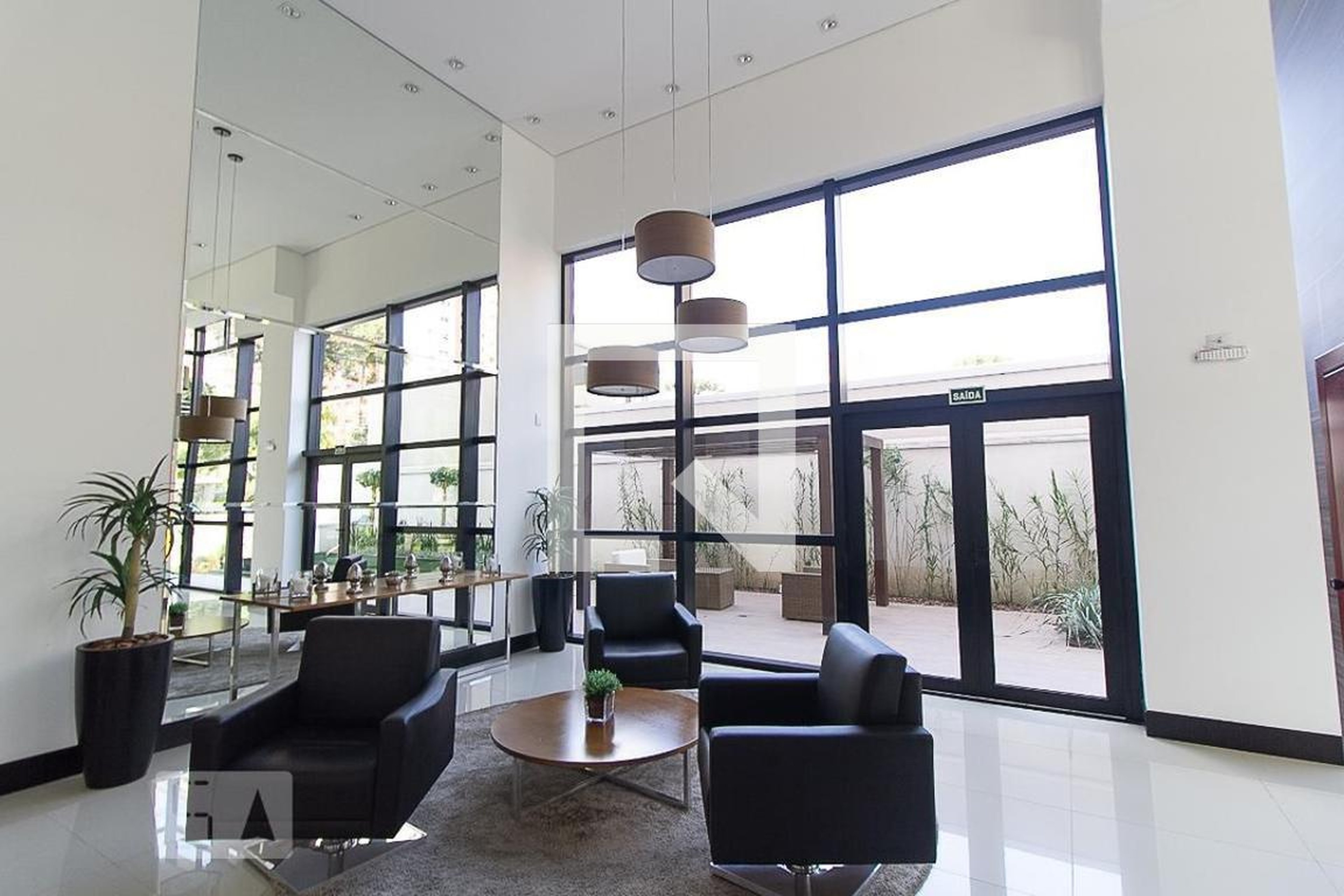 Hall de entrada - Easy Life