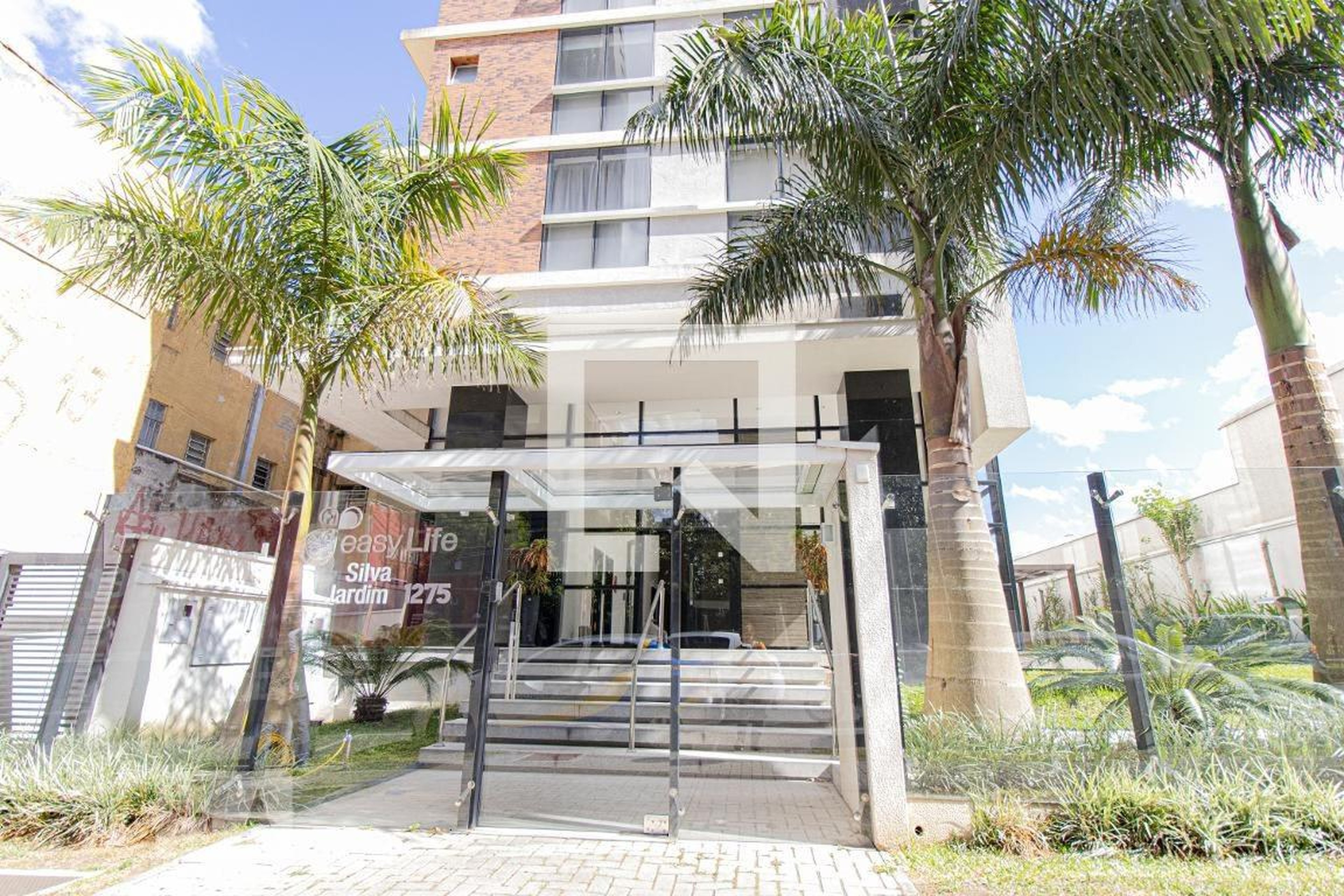 Fachada Condomínio Easy Life