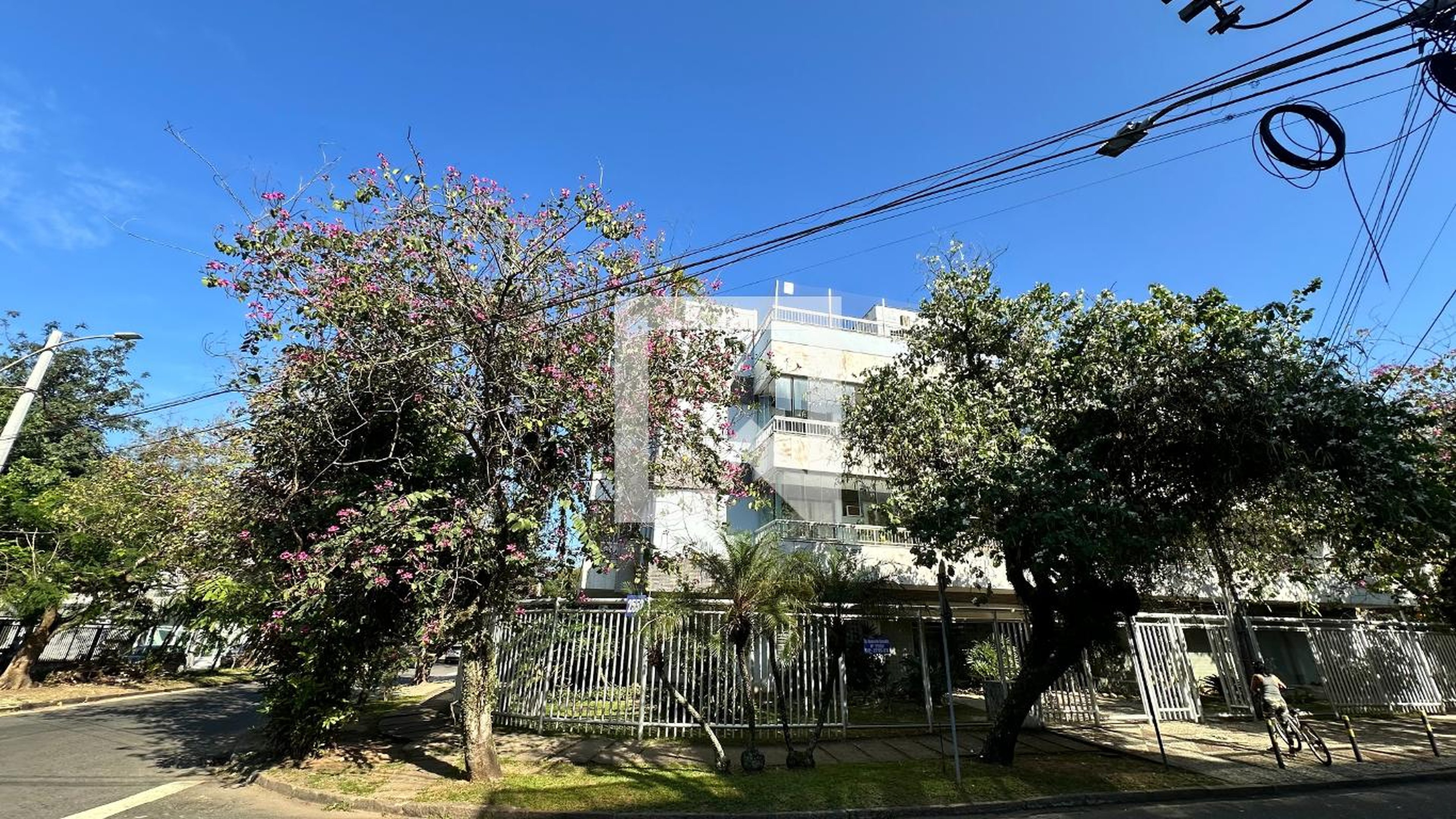 Fachada Condomínio em Avenida Genaro de Carvalho, 2552