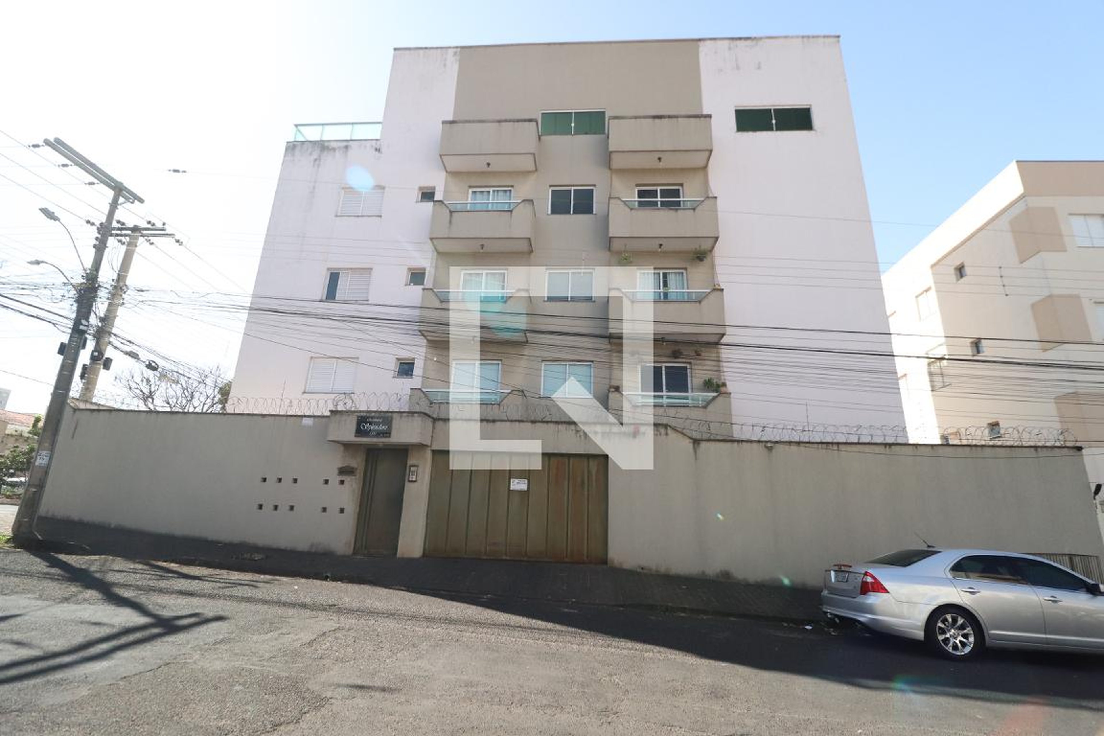 Fachada Condomínio em Rua José Lélis França, 1593