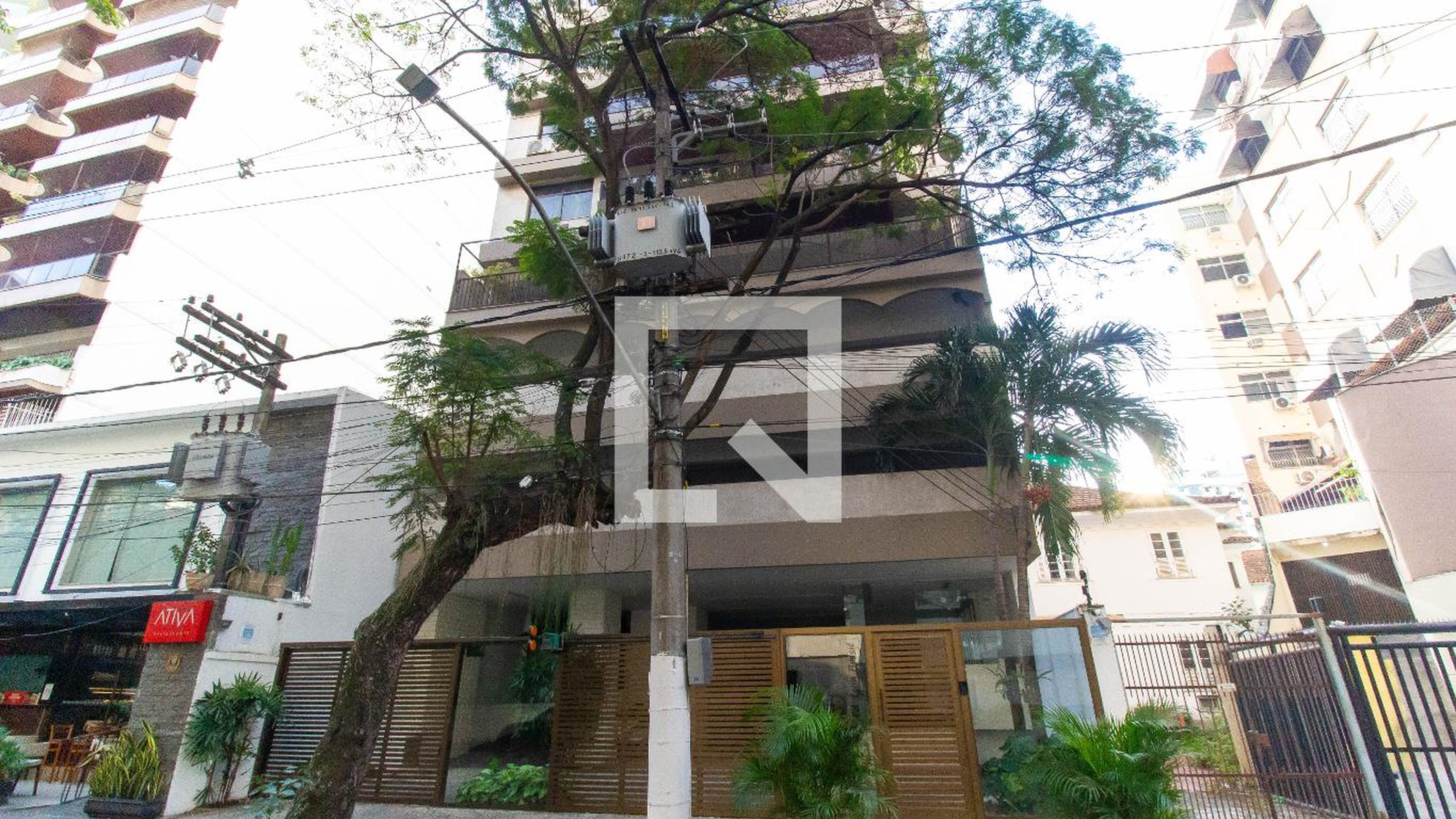 Fachada Condomínio Leon Bessil