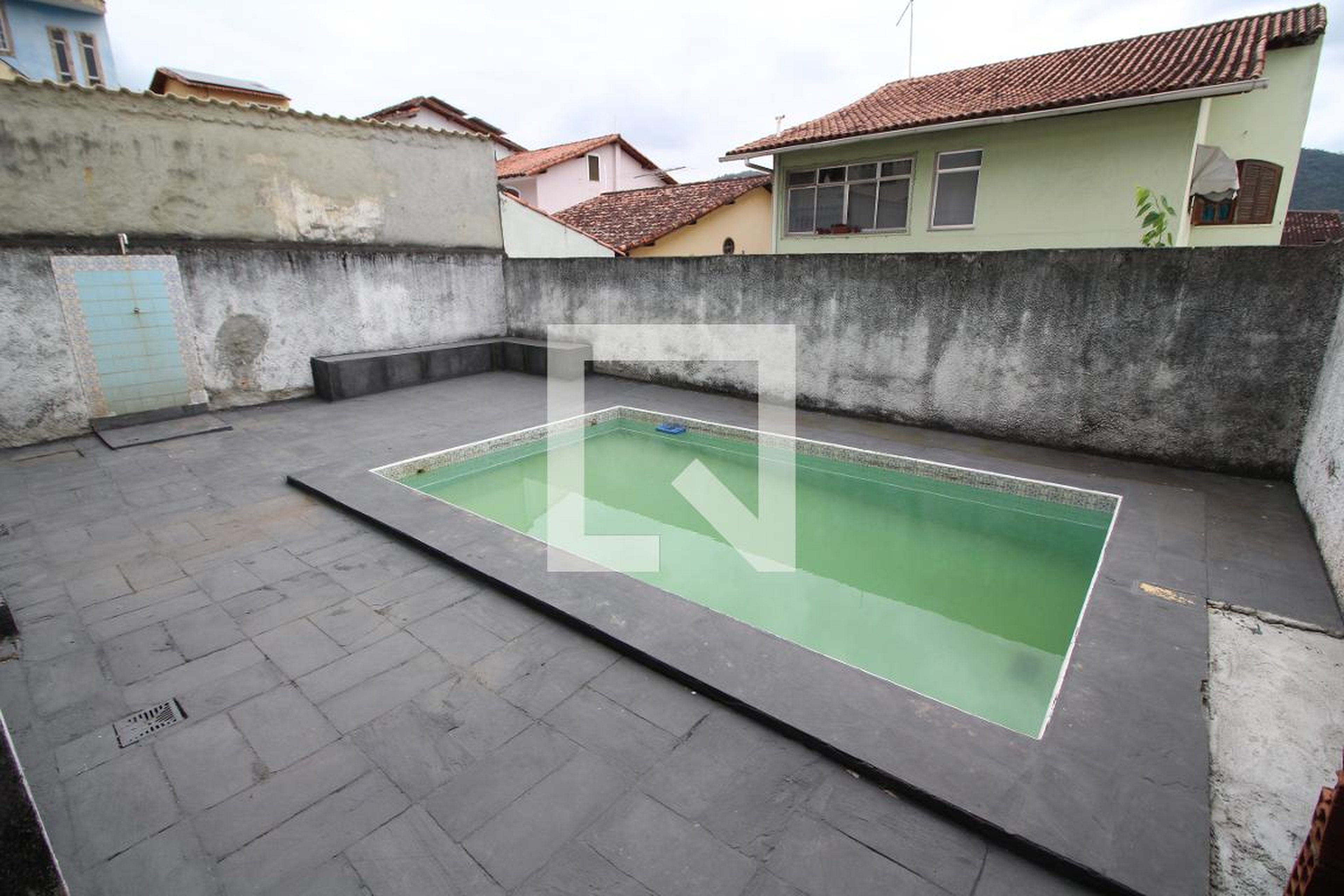 Piscina Condomínio em Rua Monte Verde, 568