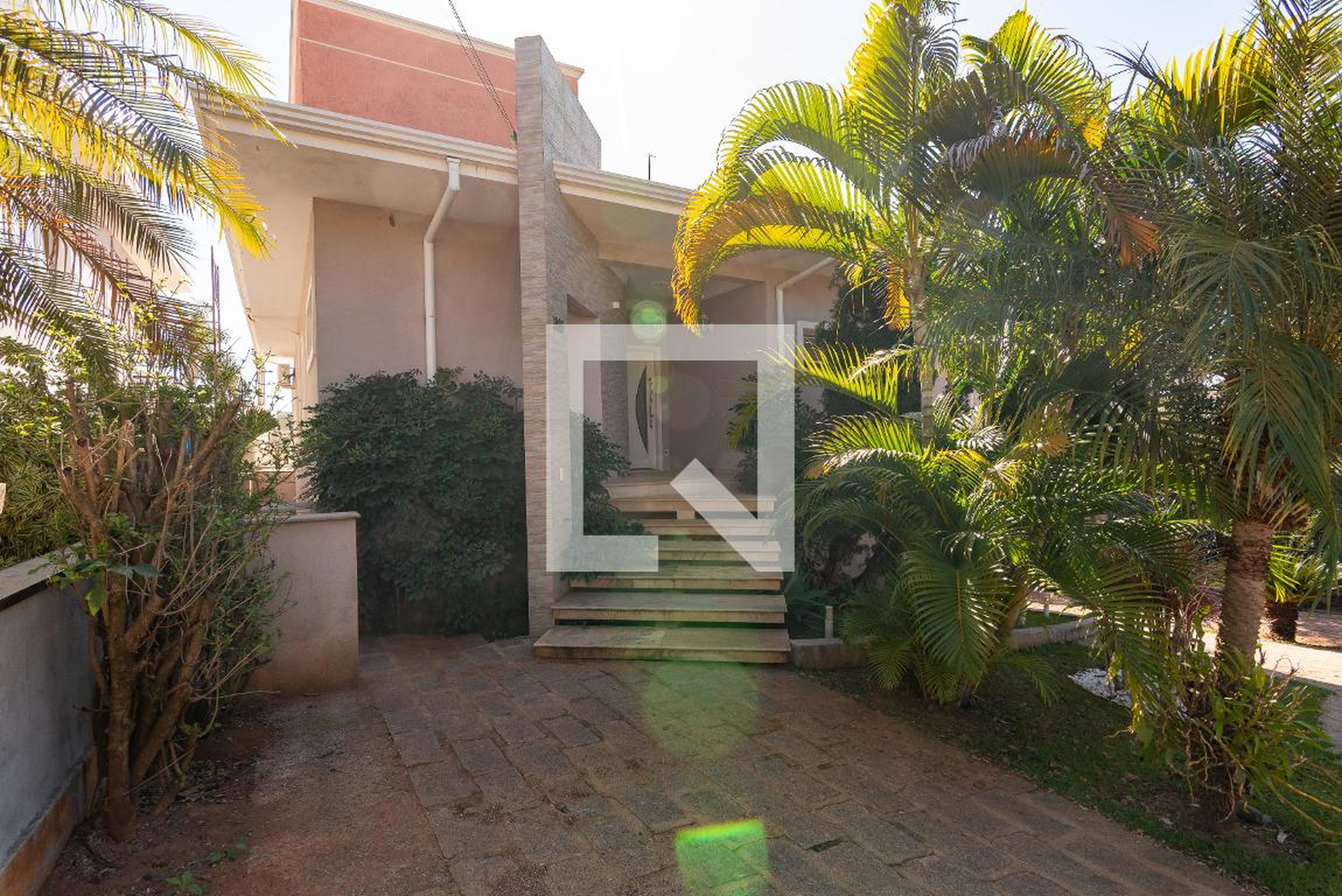 Fachada Condomínio em Rua José Righi, 385