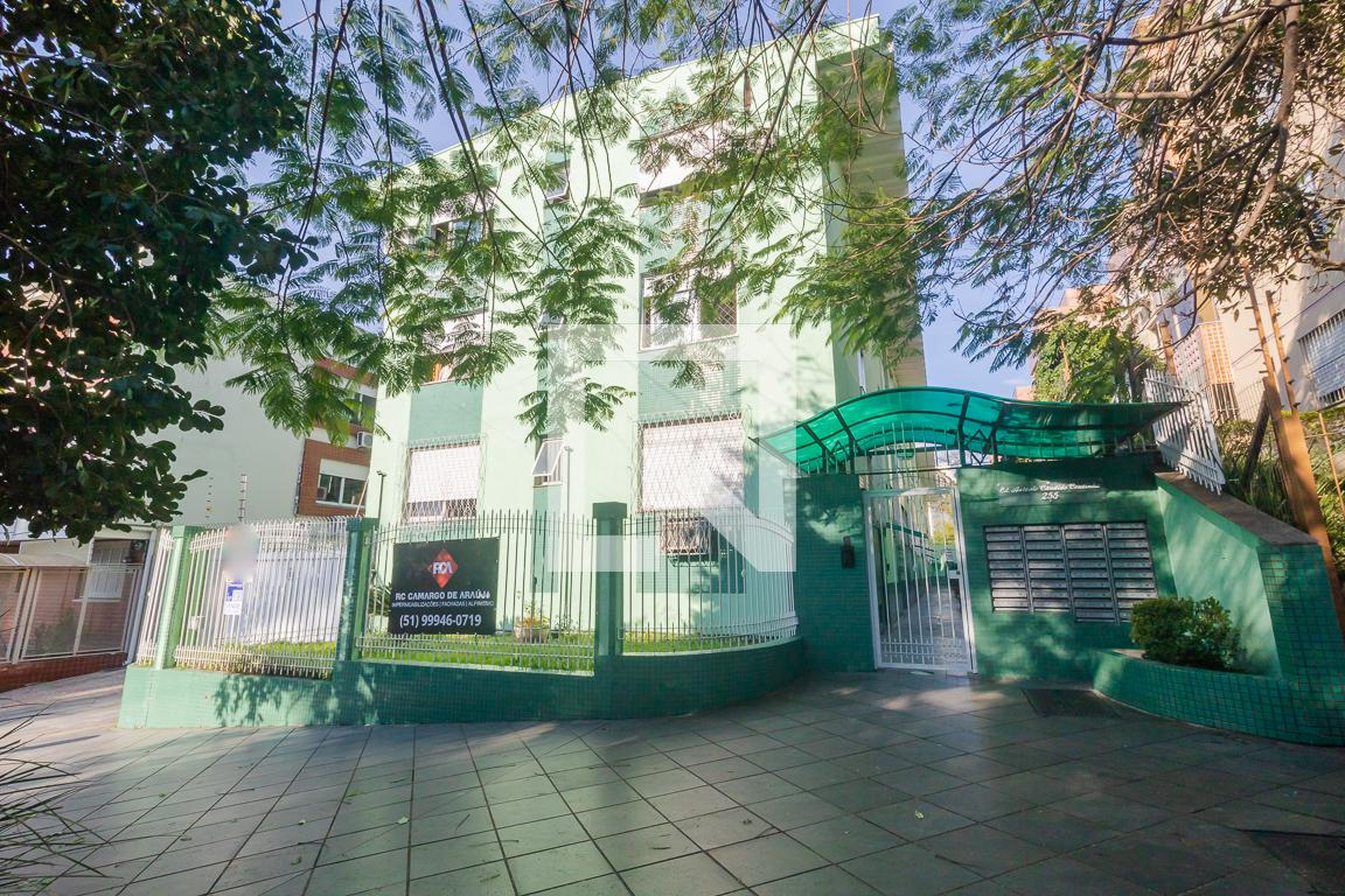 Fachada Condomínio Antônio Candido Coutinho