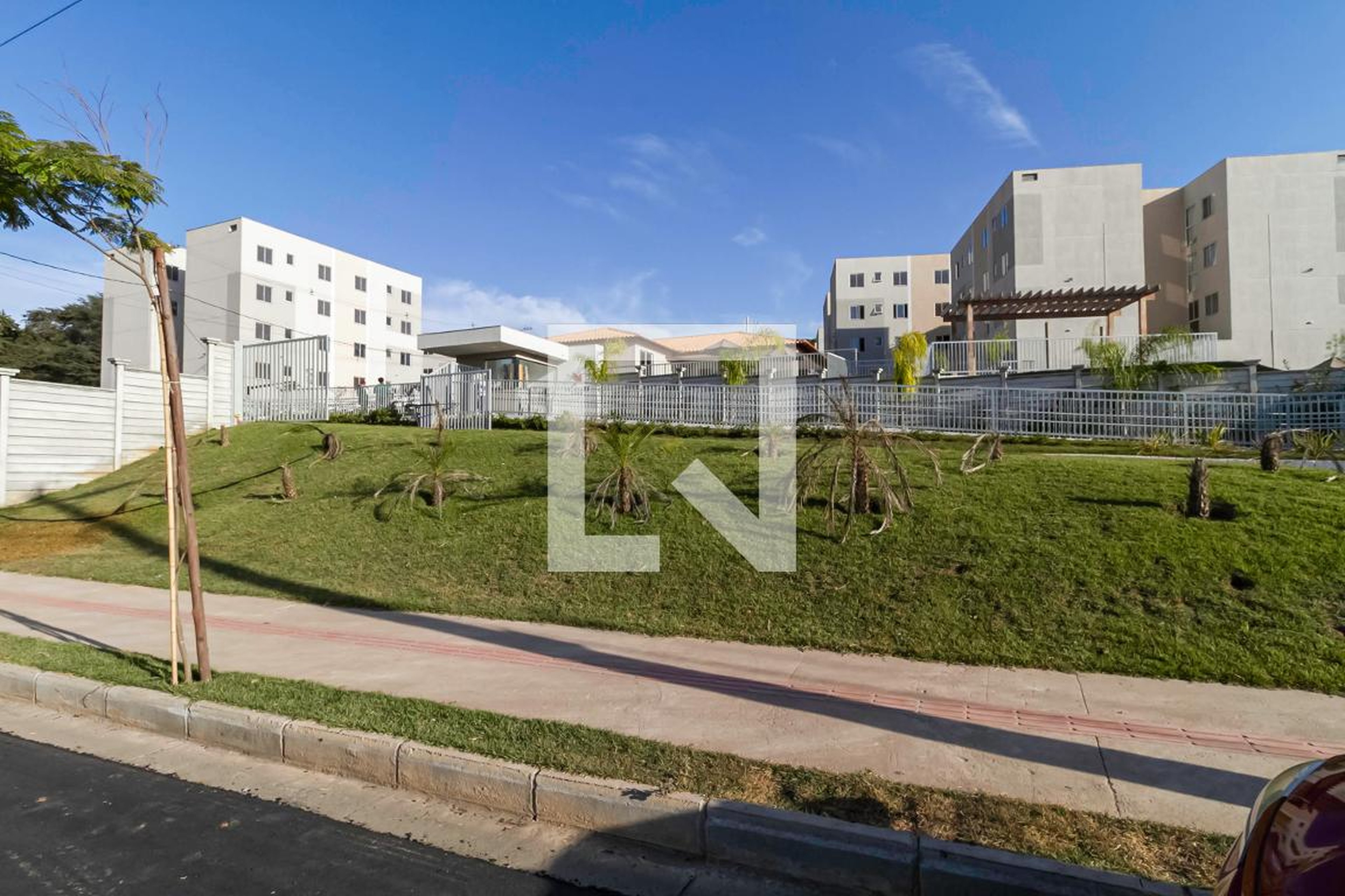 Fachada Condomínio em Rua José Soares da Costa Neto, 295