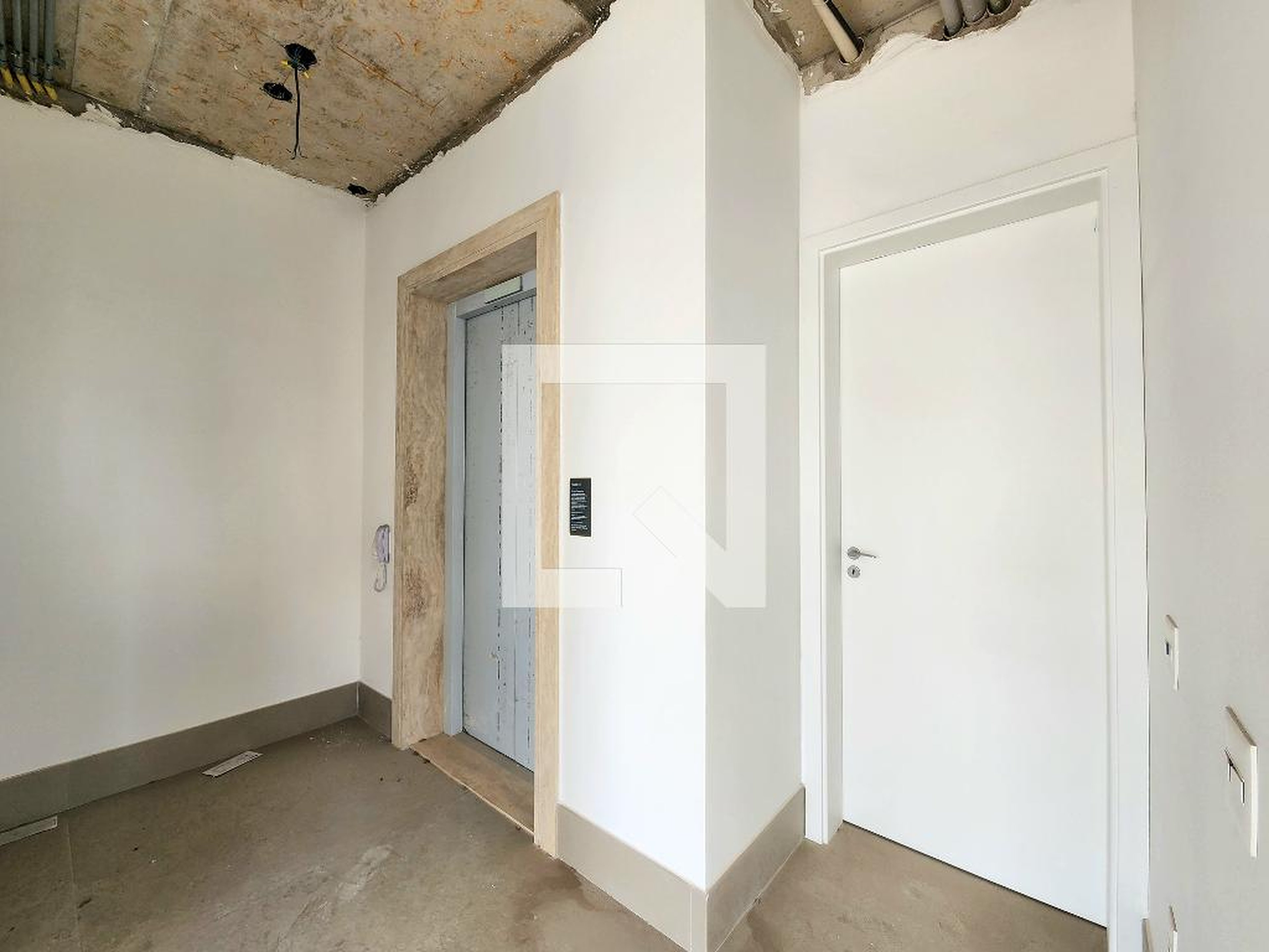 Entrada - Praça Lindenberg Clodomiro