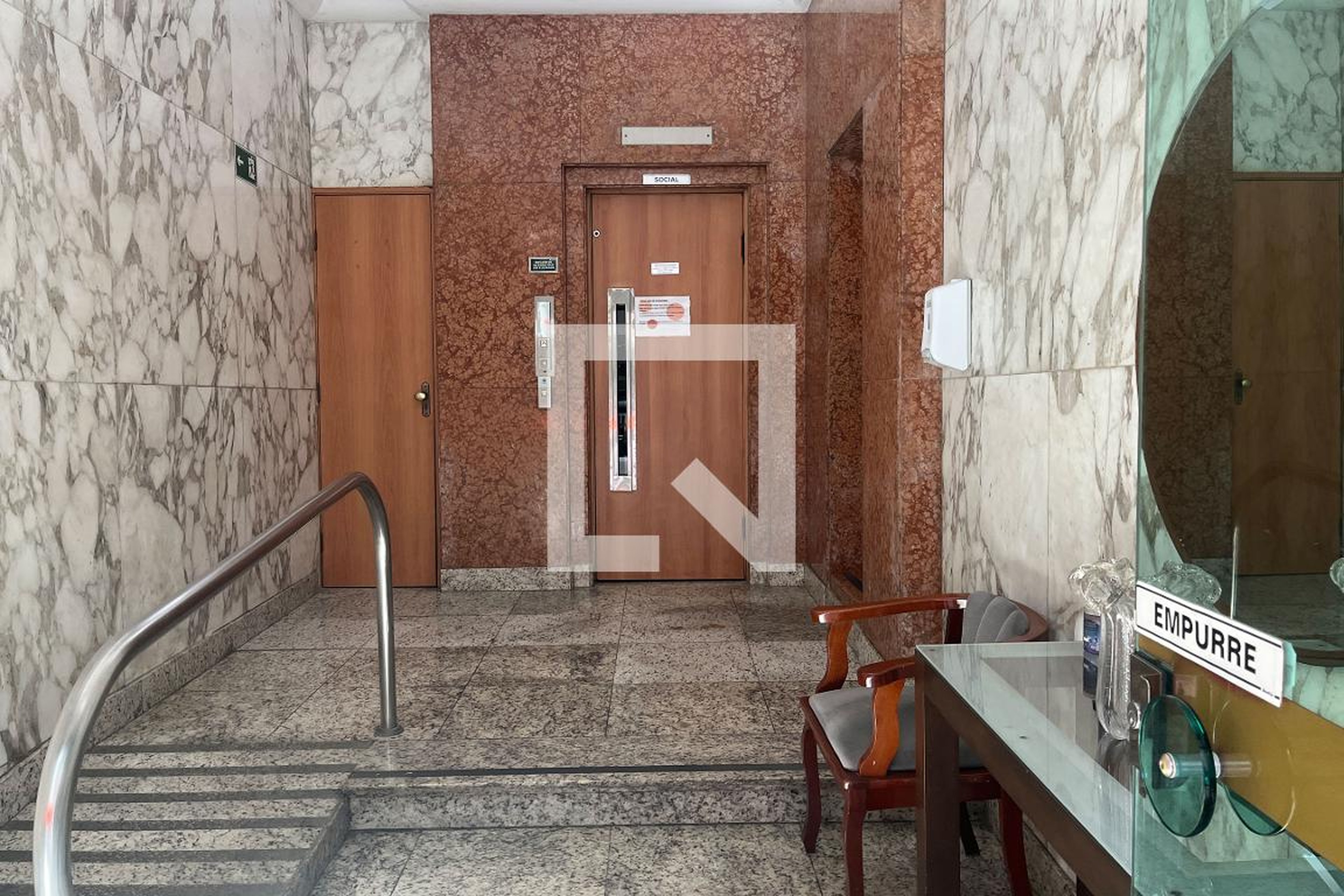 Hall de entrada - Santo Antonio