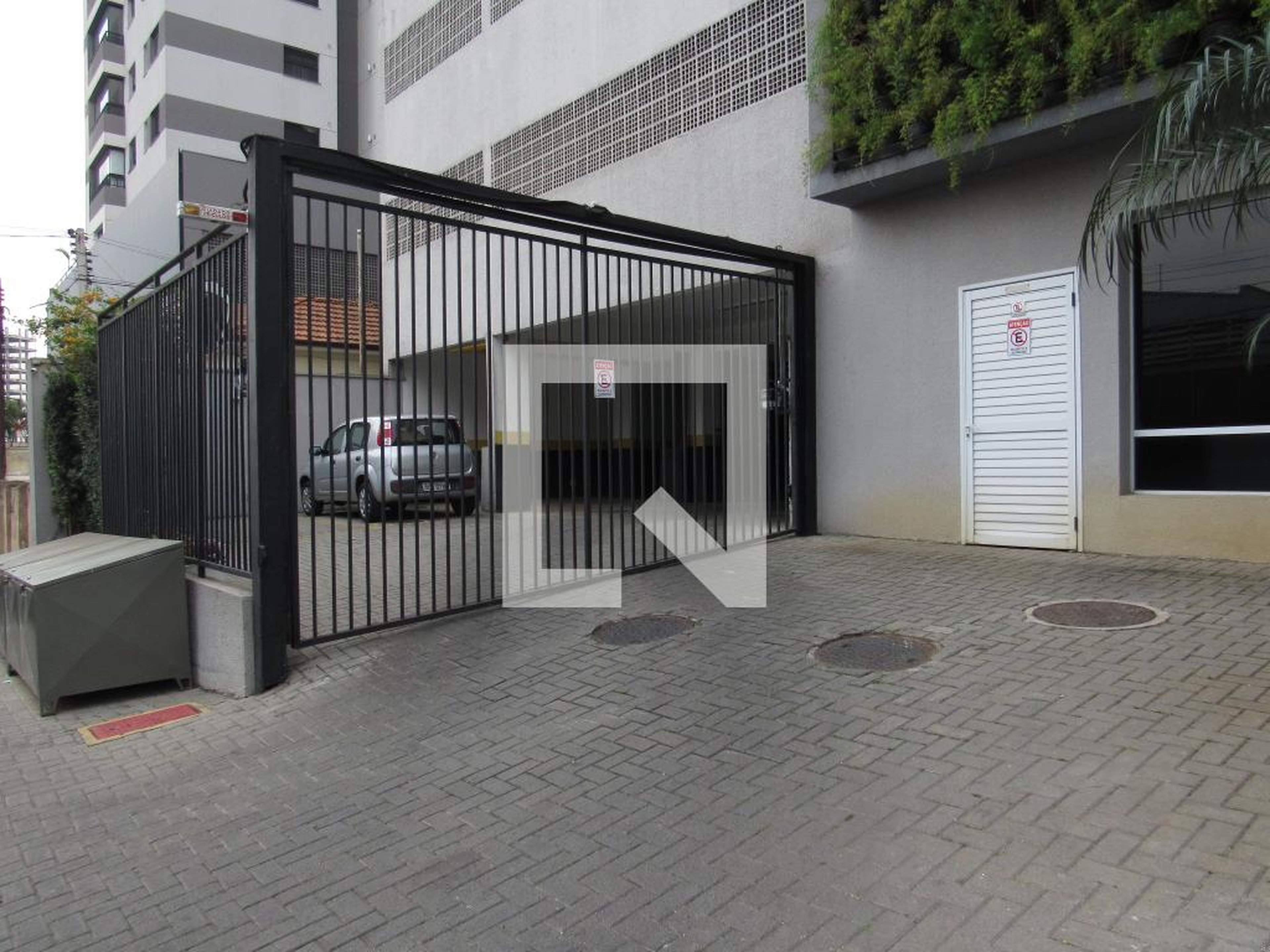 Fachada do Prédio Condomínio Estação 153