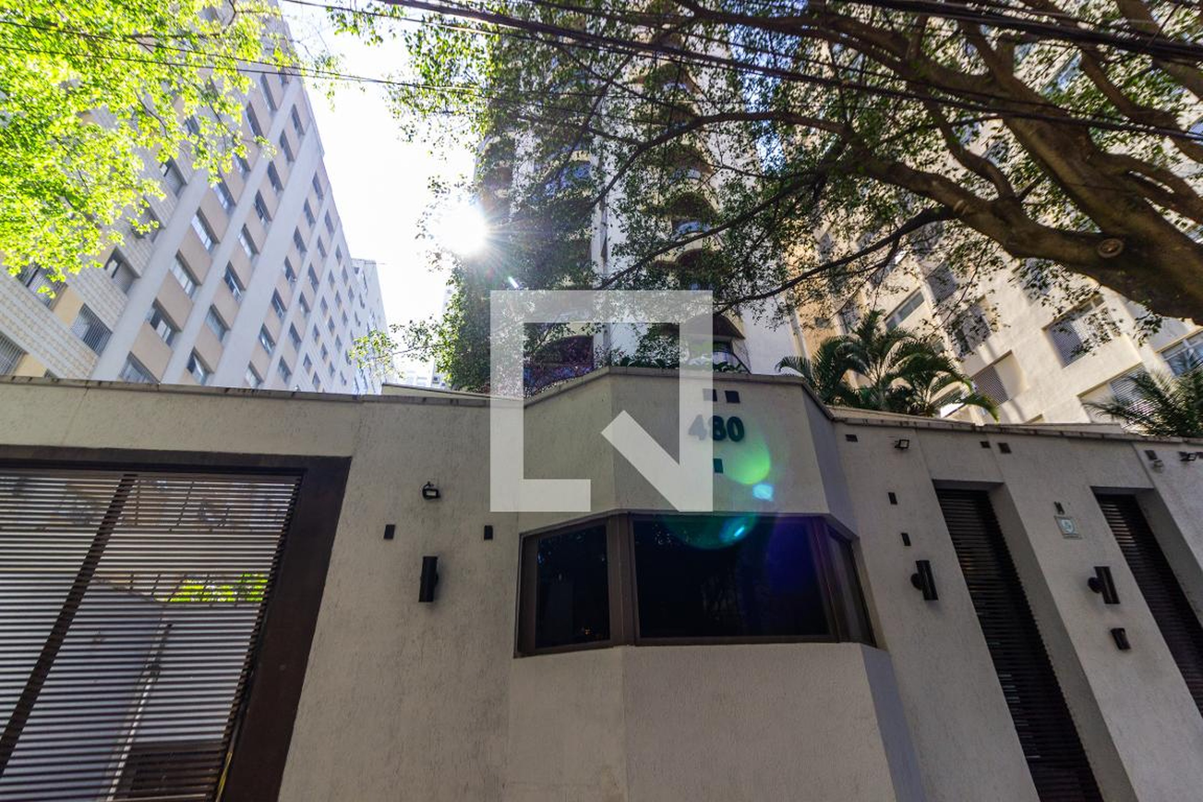 Fachada Condomínio Villa Velasquez