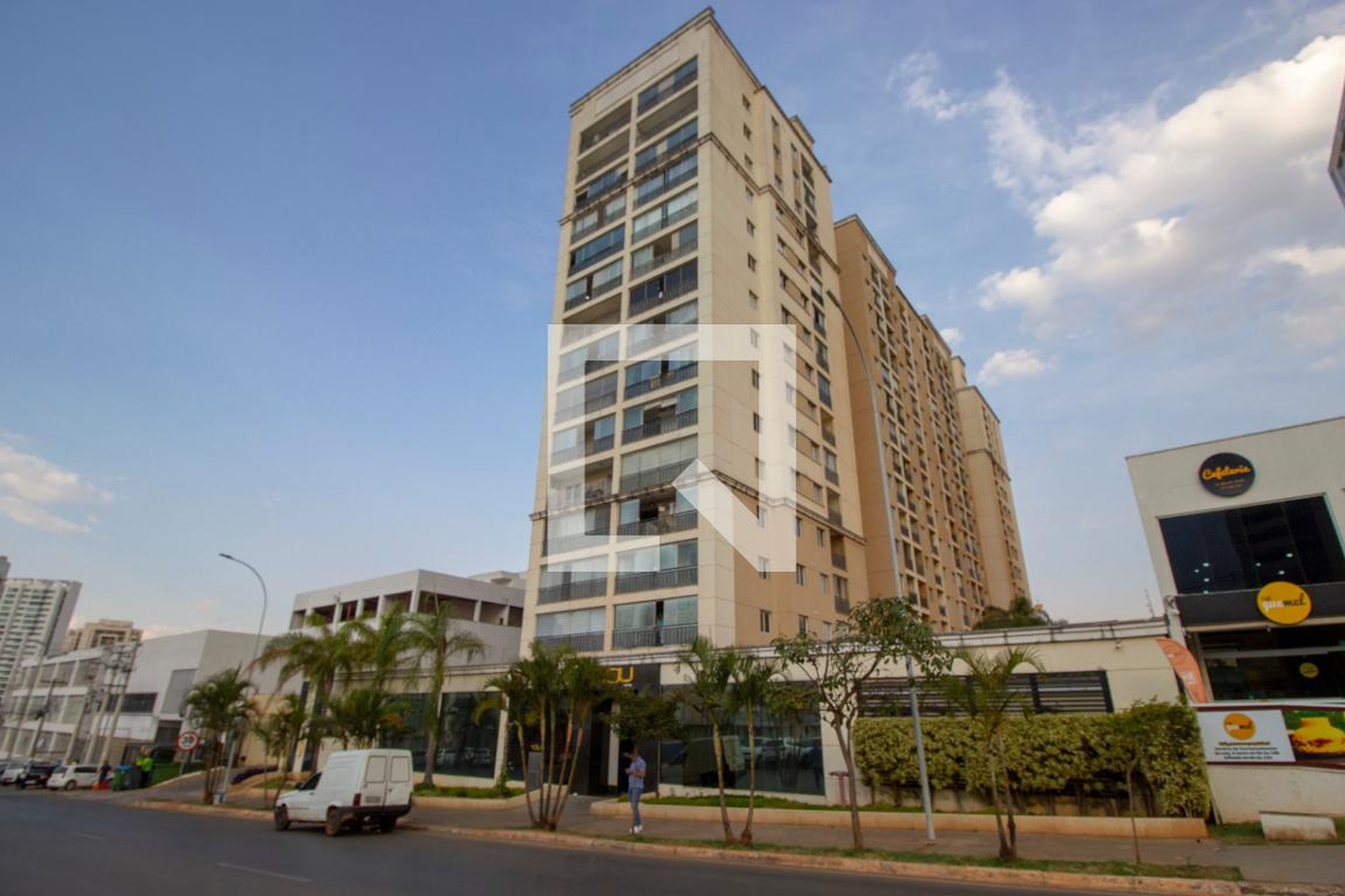 Fachada Condomínio em Avenida Jacarandá, 101