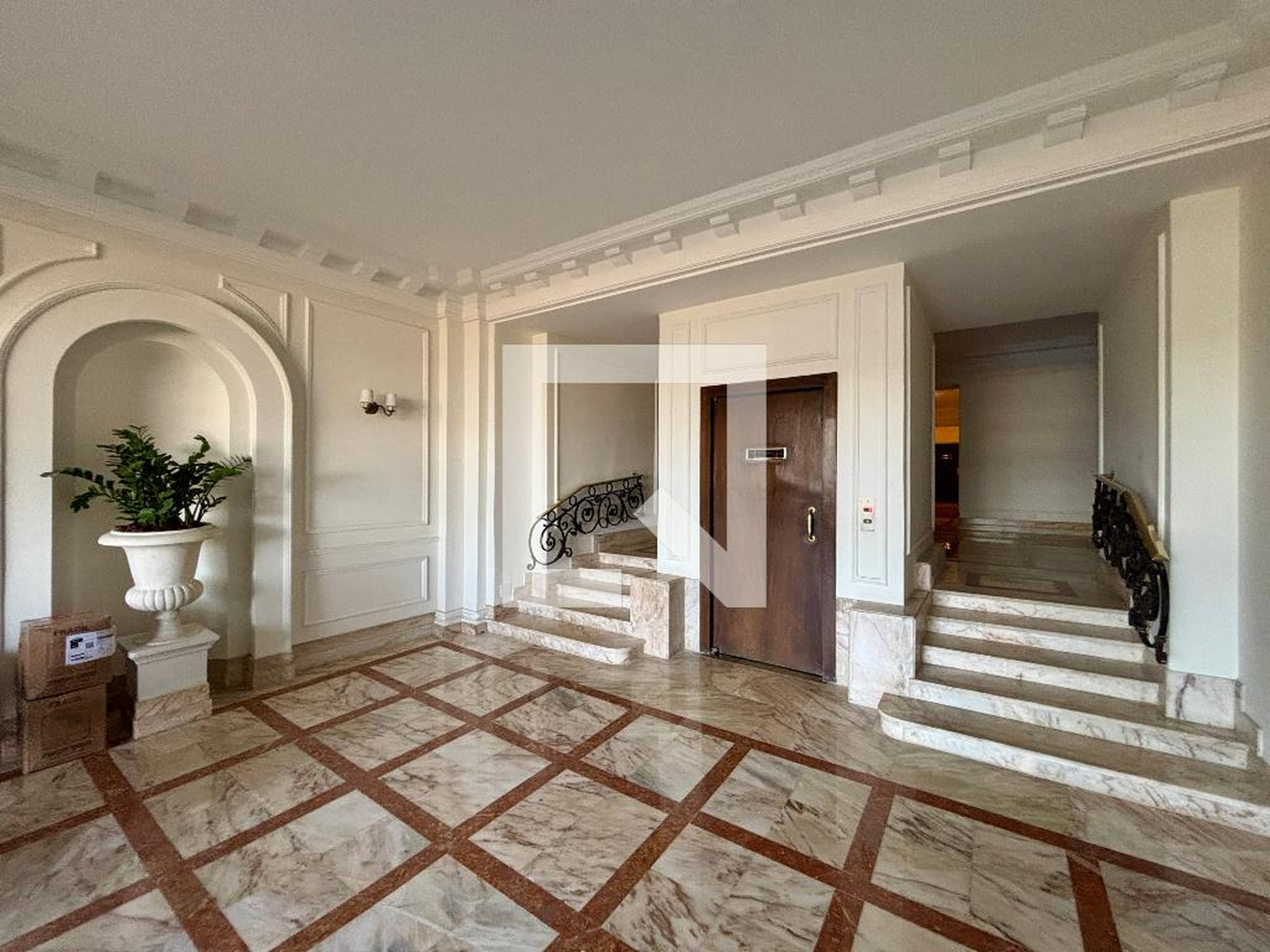 Portaria Condomínio em Rua Aires Saldanha, 63