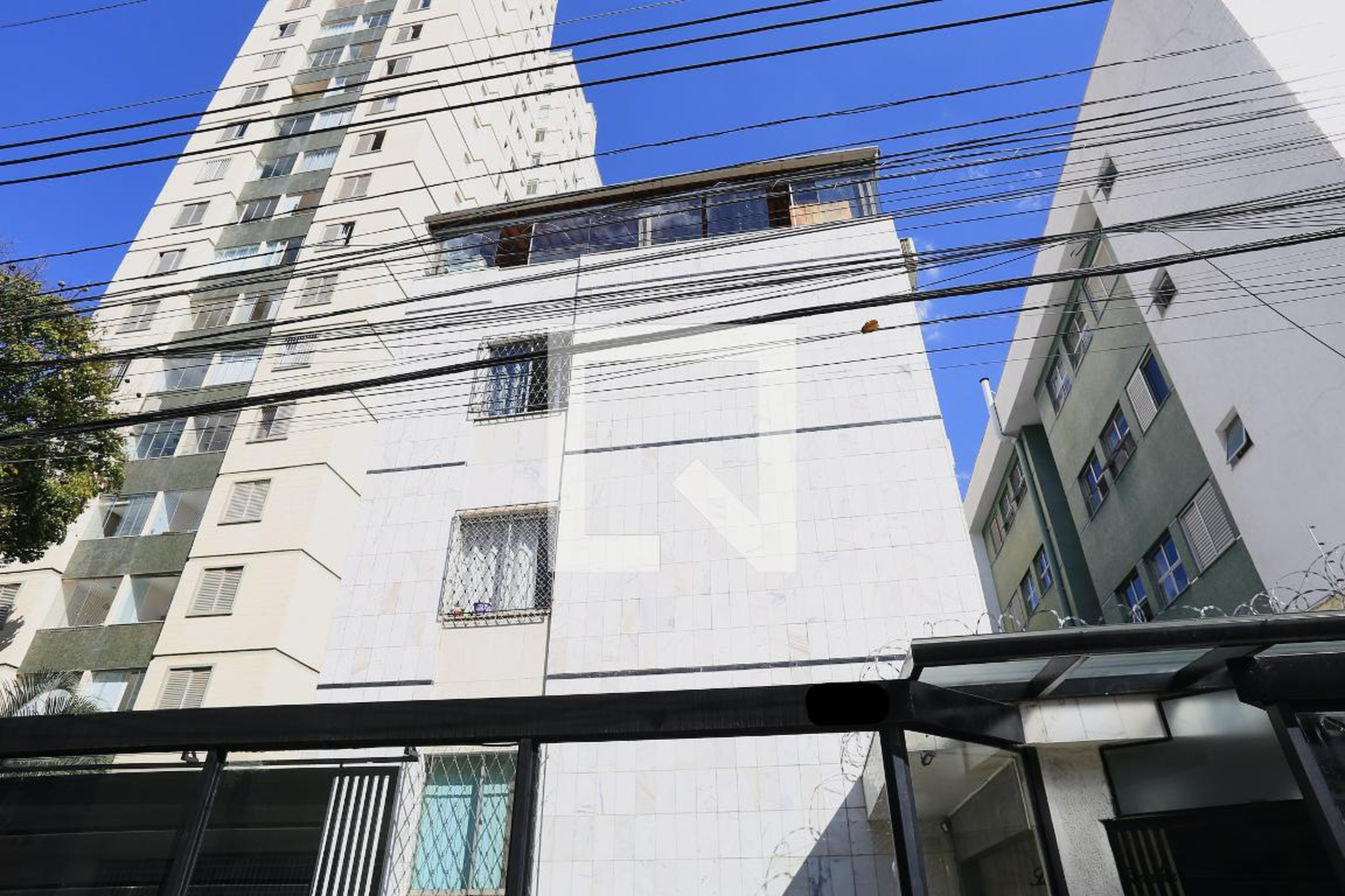 Fachada Condomínio em Rua Ubá, 480