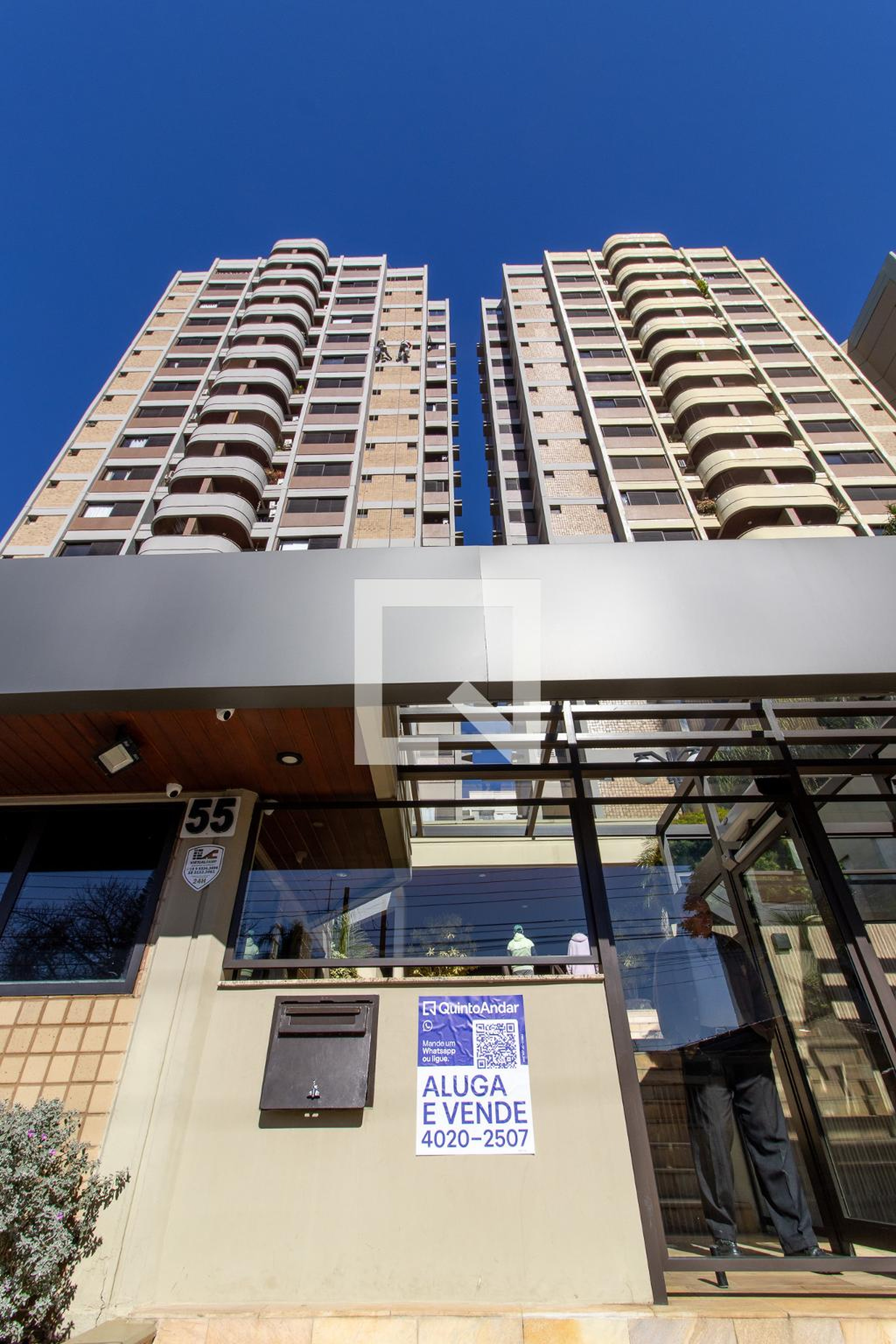 Fachada Condomínio em Rua Padre Antônio Joaquim, 55