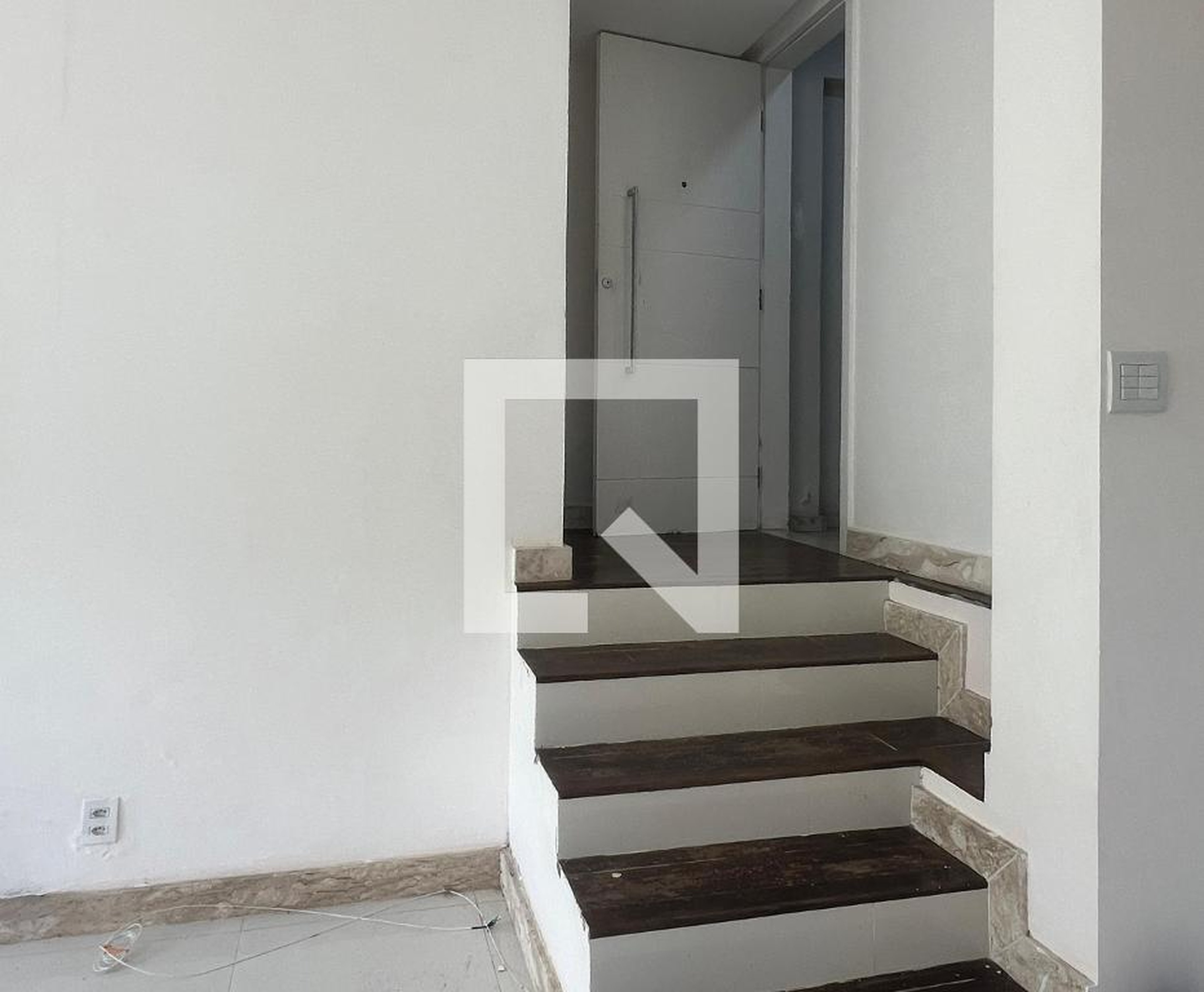 Entrada Condomínio em Rua Irmã Dúlce, 250