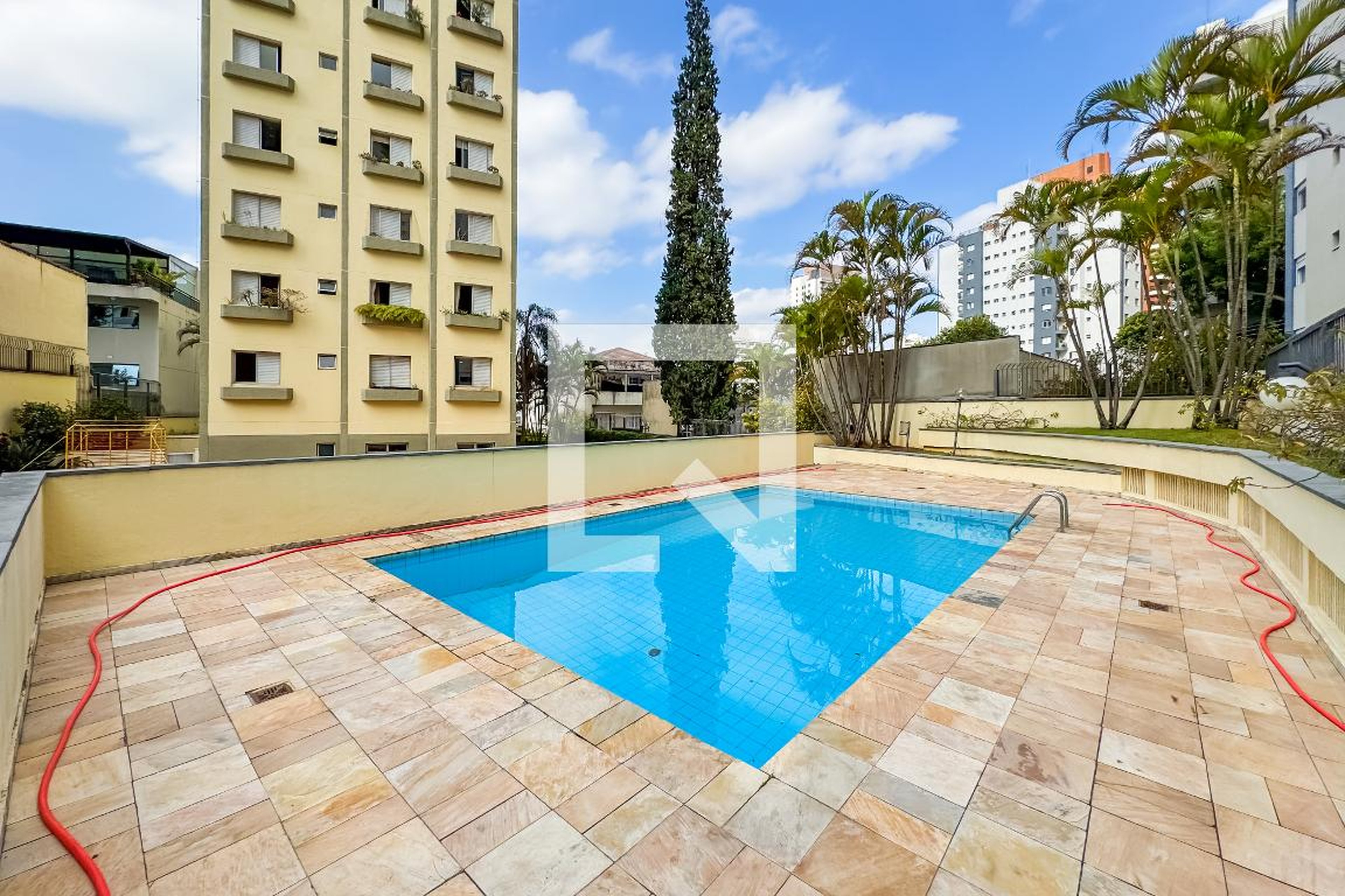 Piscina - Edifício Guarapari