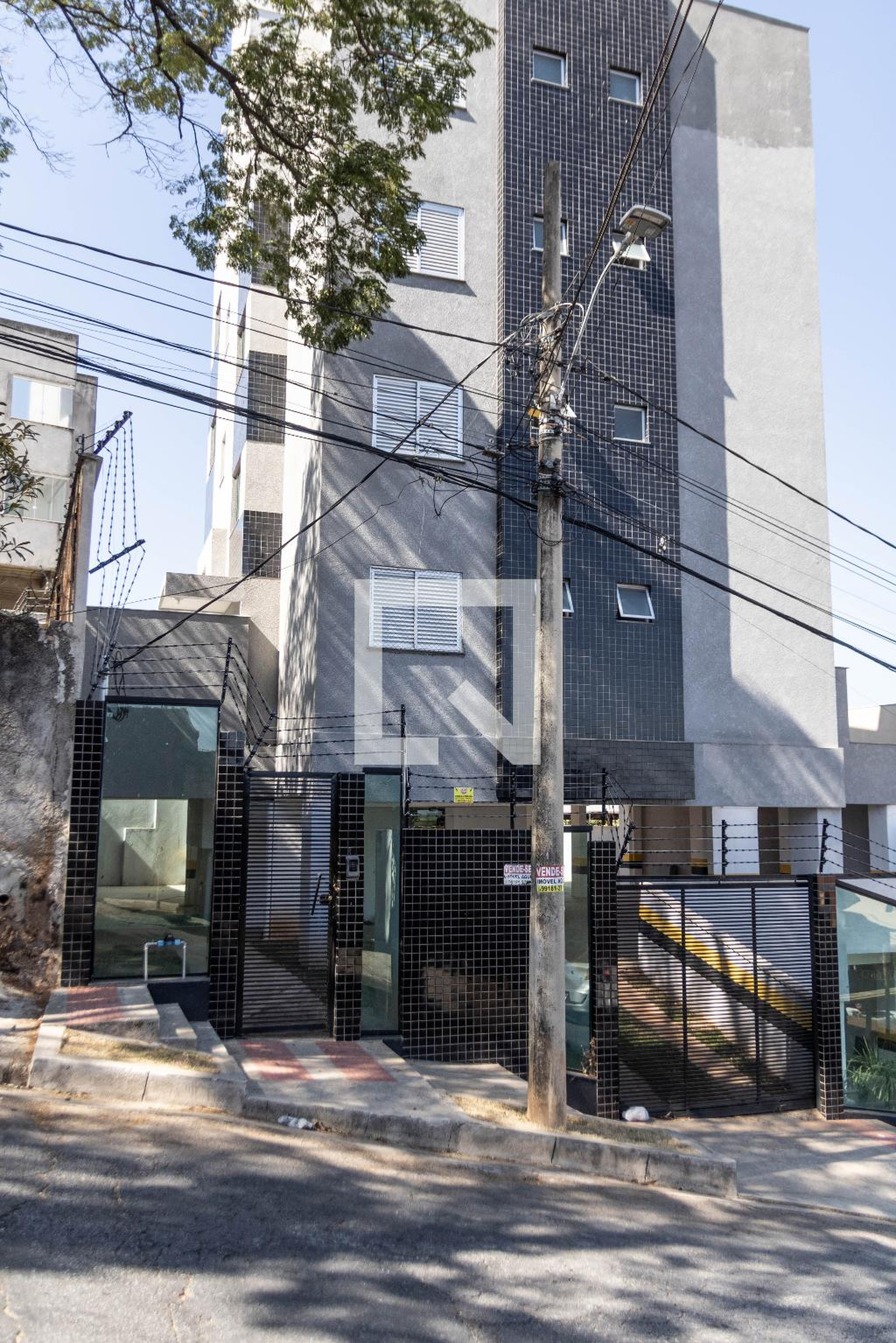 Fachada Condomínio em Rua Marques da Silva, 173
