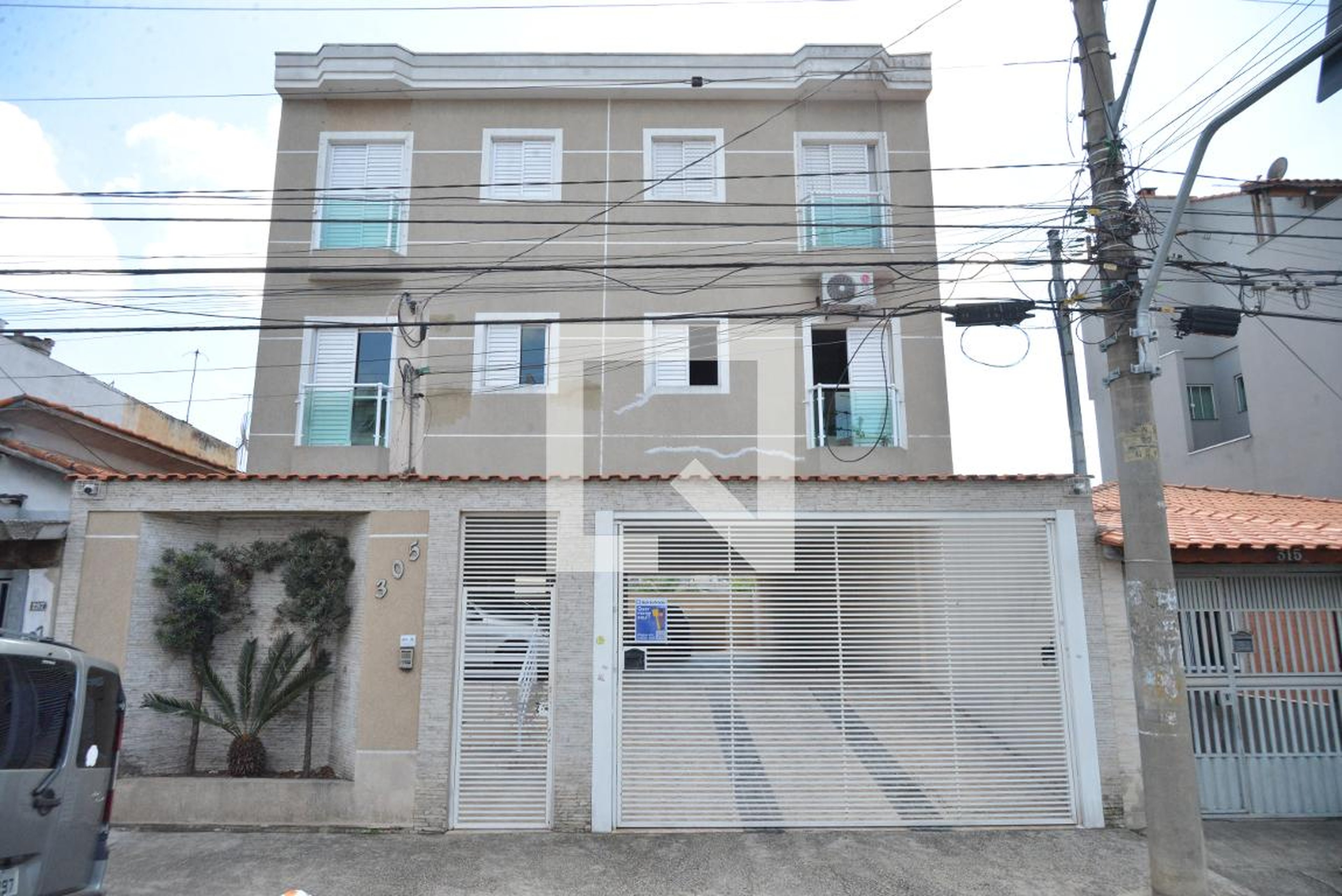 Fachada do Prédio Condomínio em Rua Colúmbia, 305