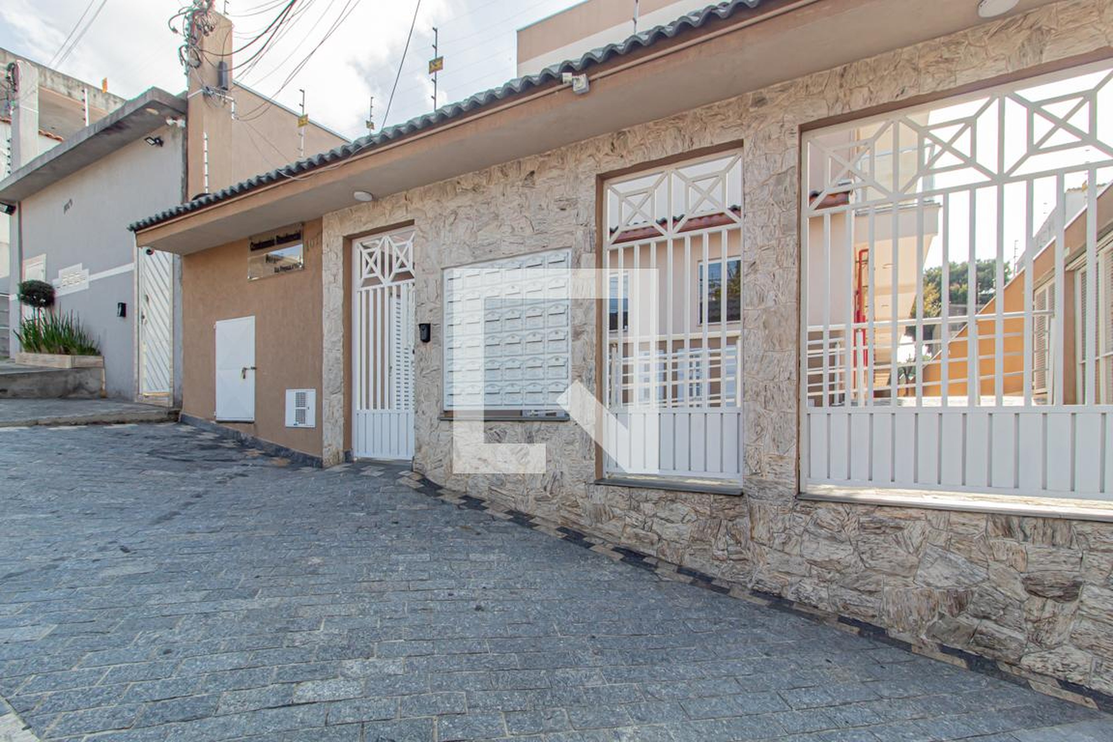 Fachada Residencial Pangaua